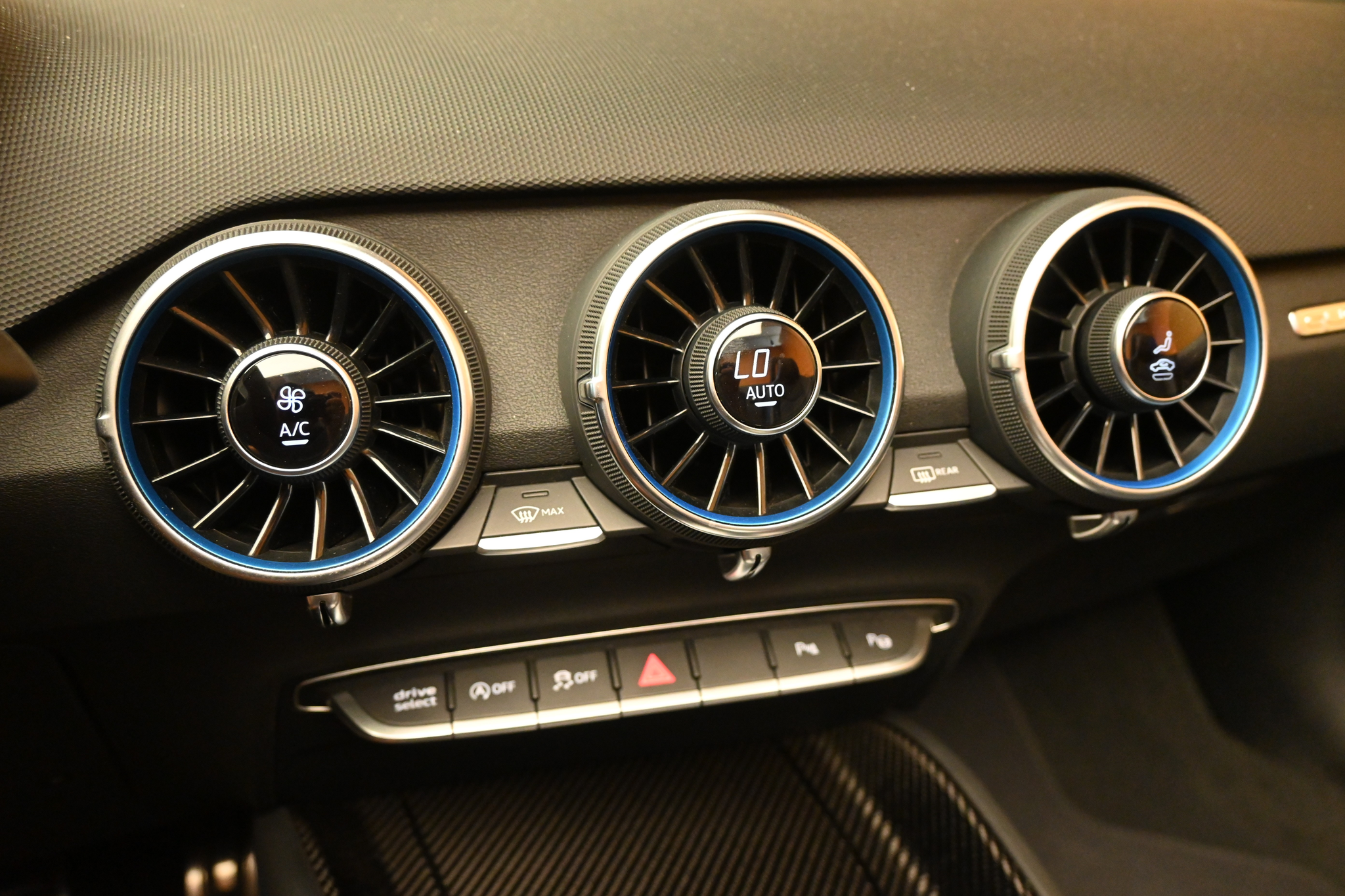 listing desktop thumbnail image 17