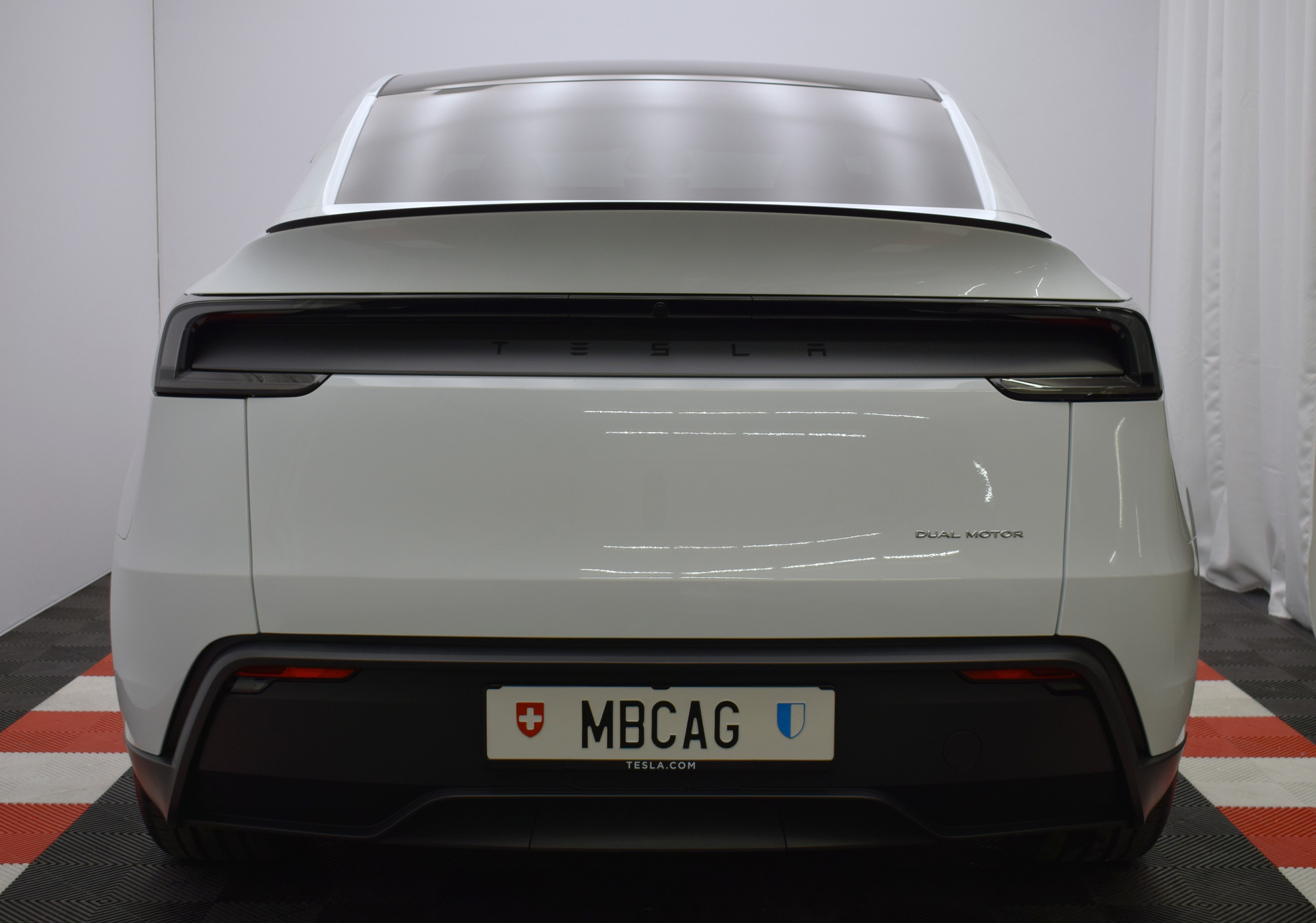 listing desktop thumbnail image 10