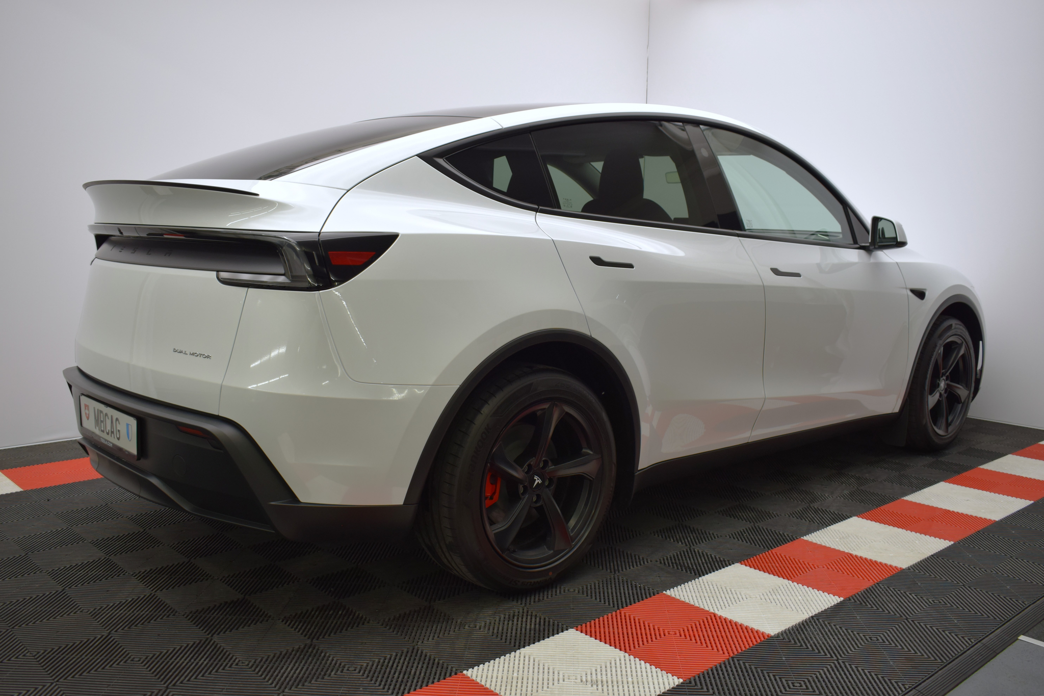 listing desktop thumbnail image 13