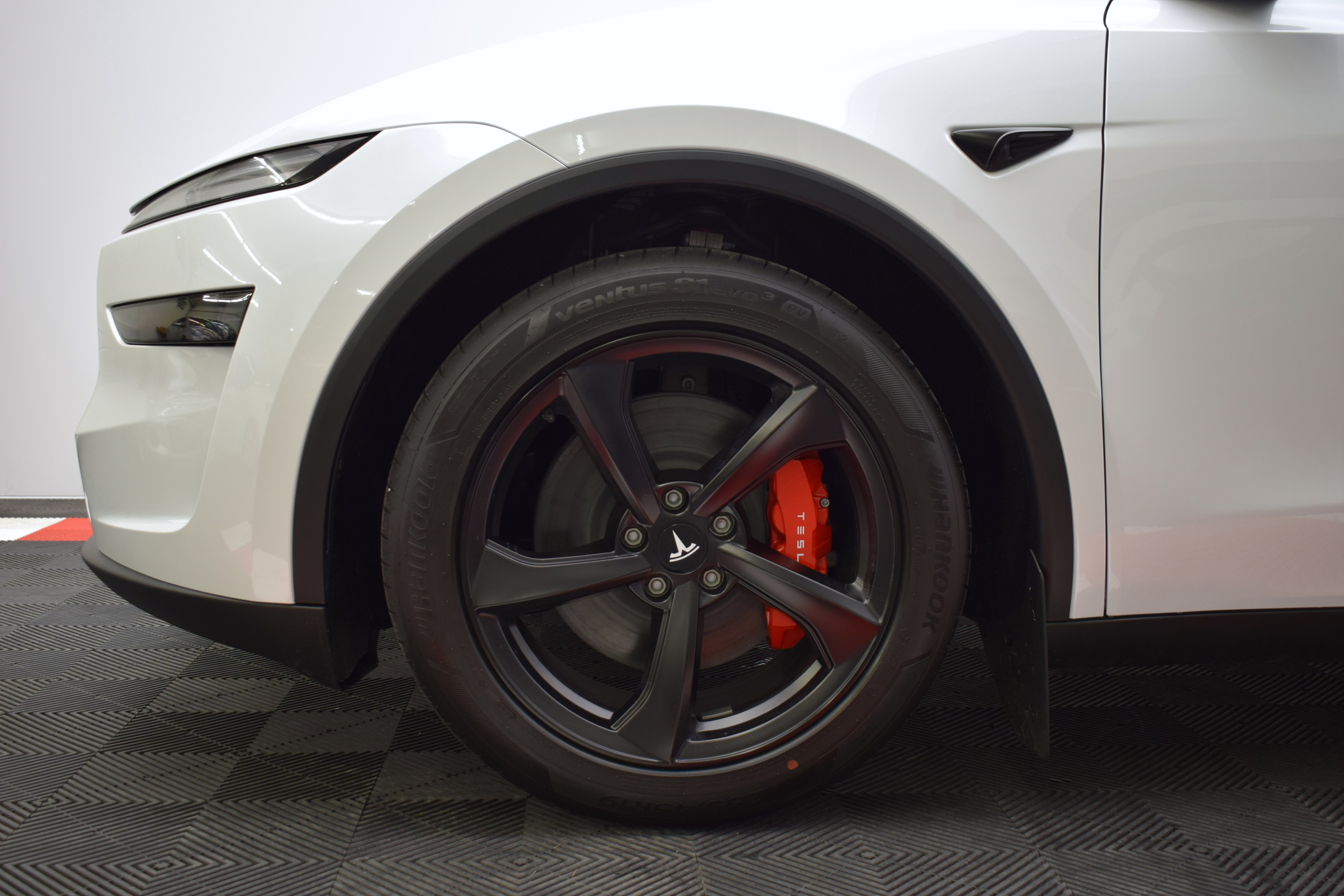 listing desktop thumbnail image 6