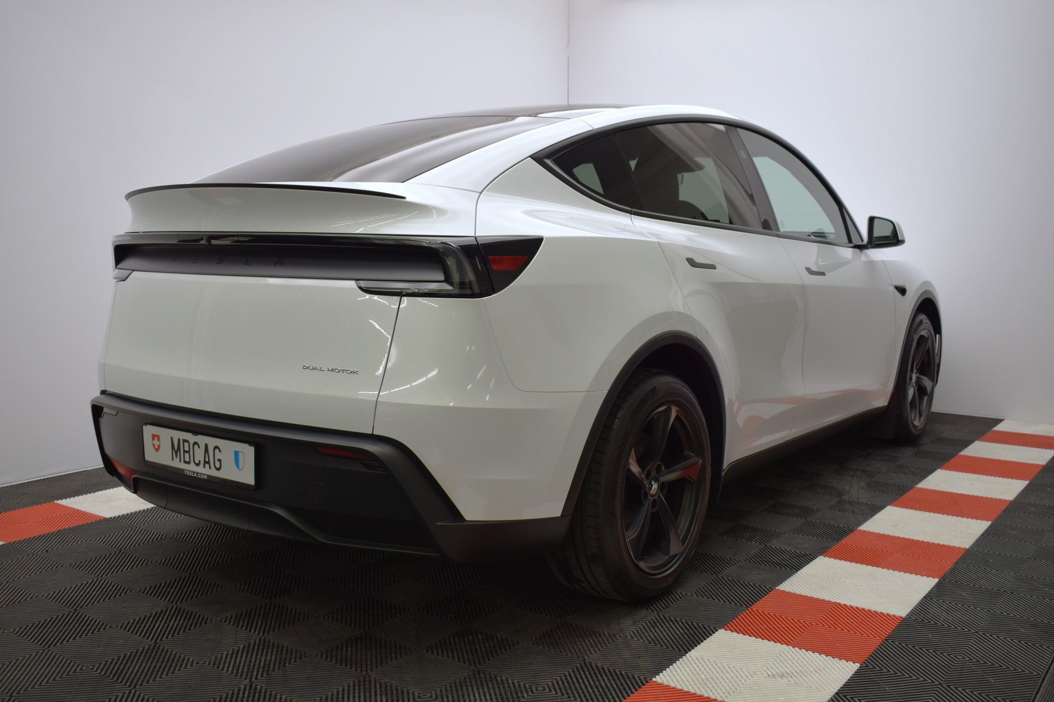 listing desktop thumbnail image 9