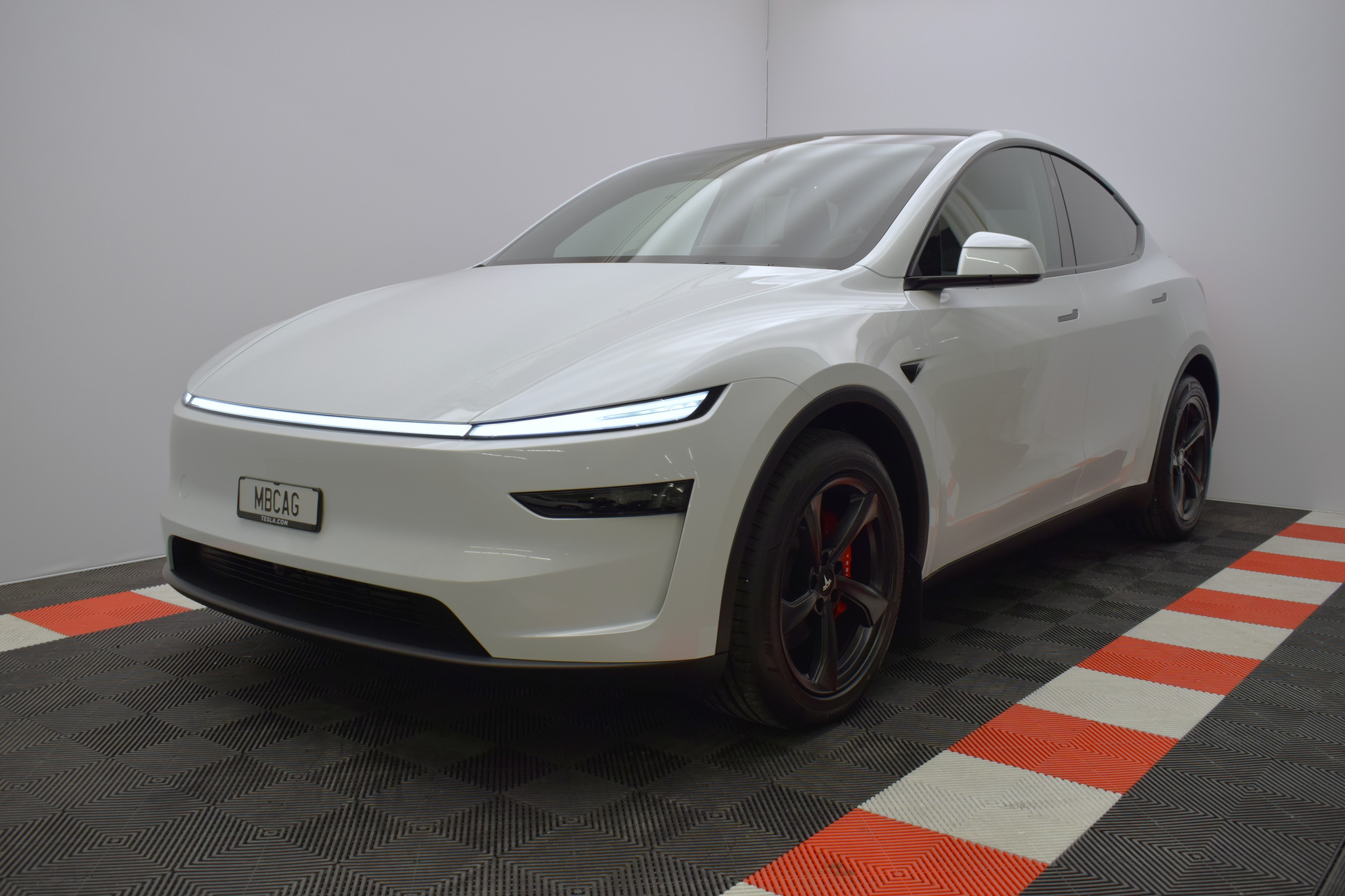 listing desktop thumbnail image 3