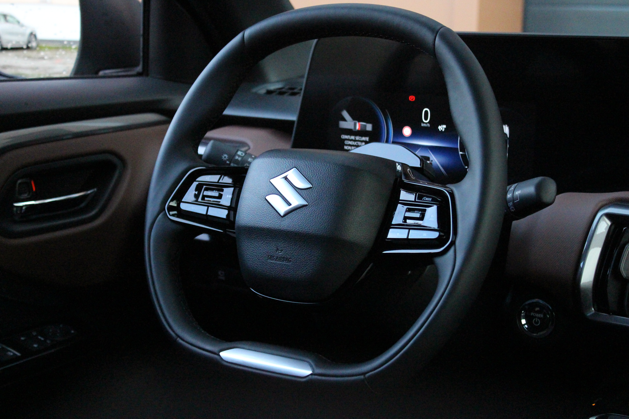 listing desktop thumbnail image 9