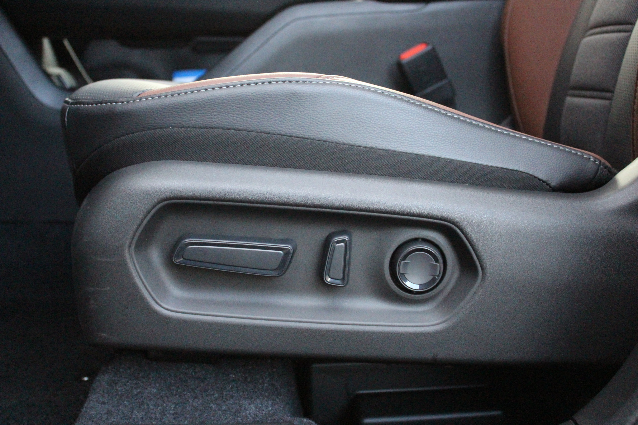 listing desktop thumbnail image 22