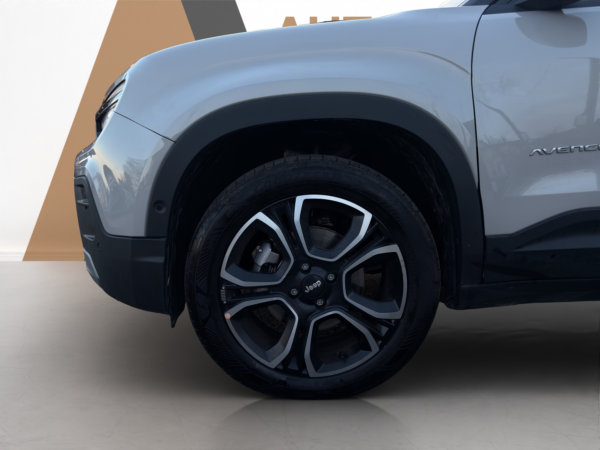 listing desktop thumbnail image 18