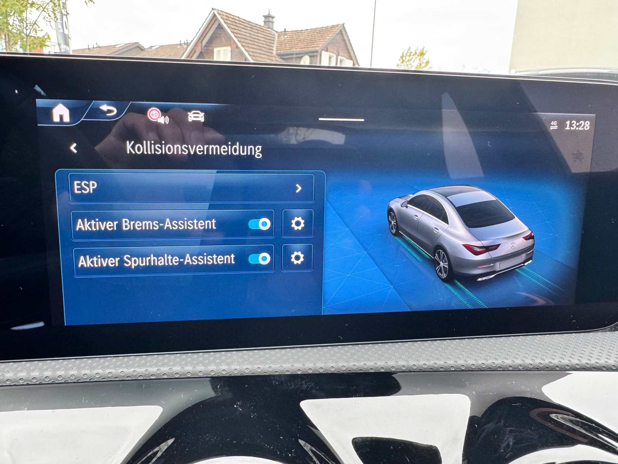 listing desktop thumbnail image 11