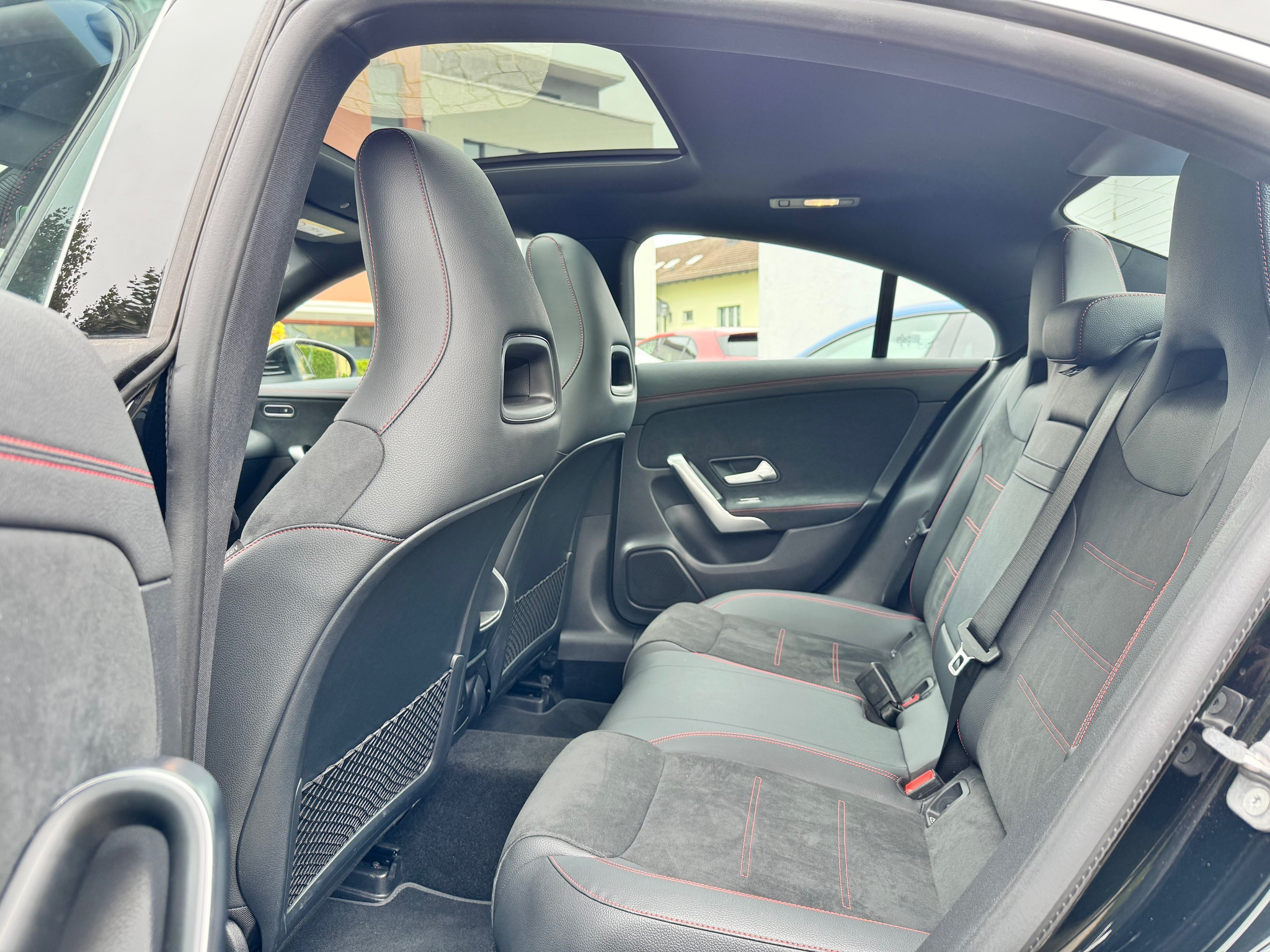 listing desktop thumbnail image 15