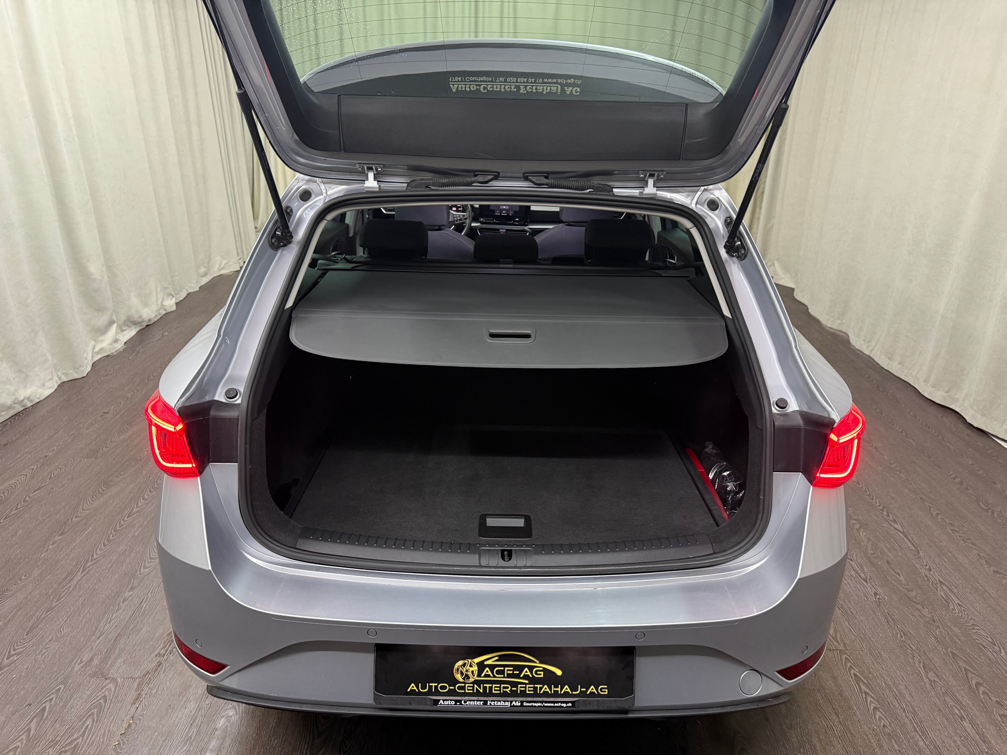 listing desktop thumbnail image 4