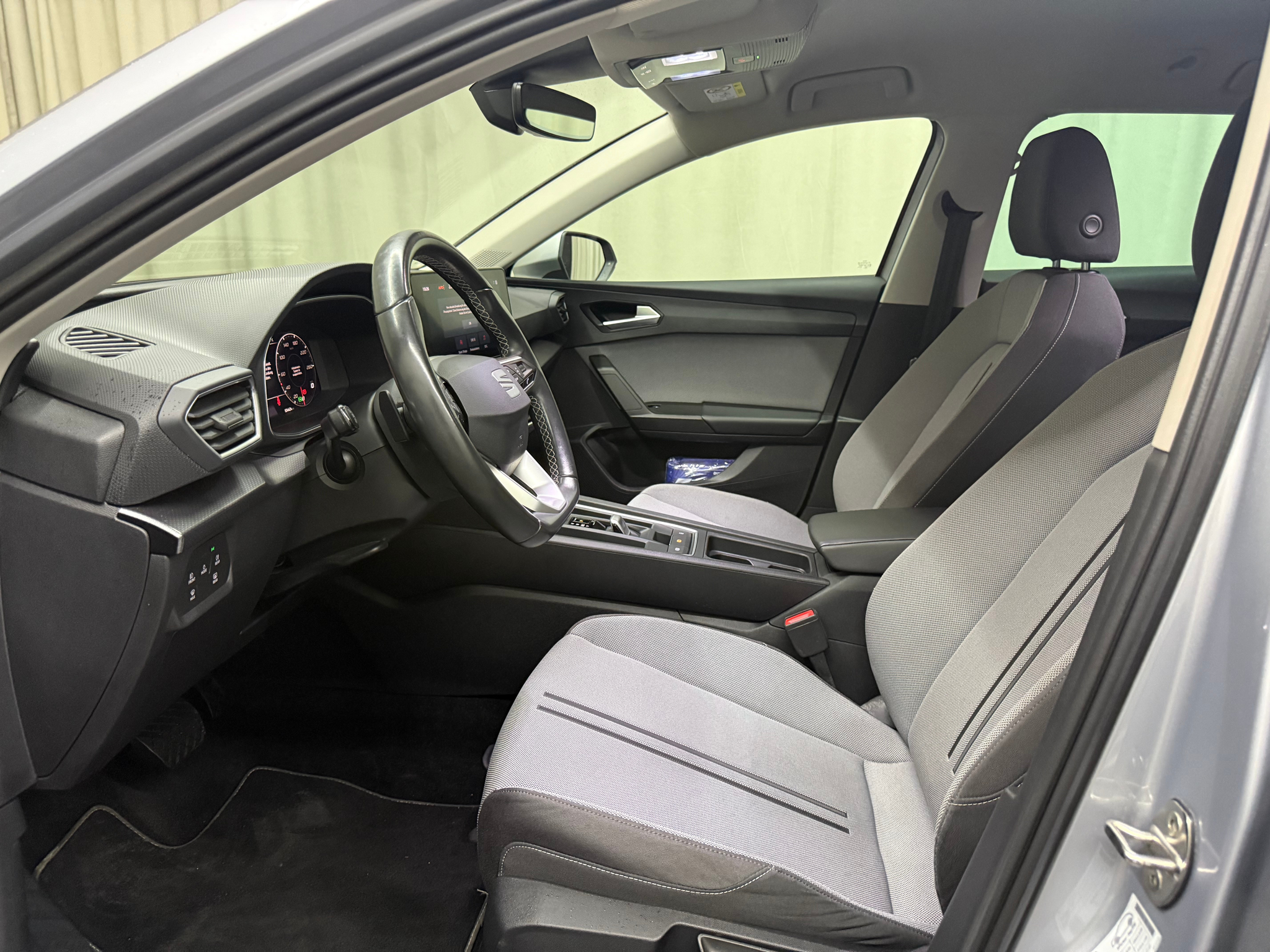 listing desktop thumbnail image 7