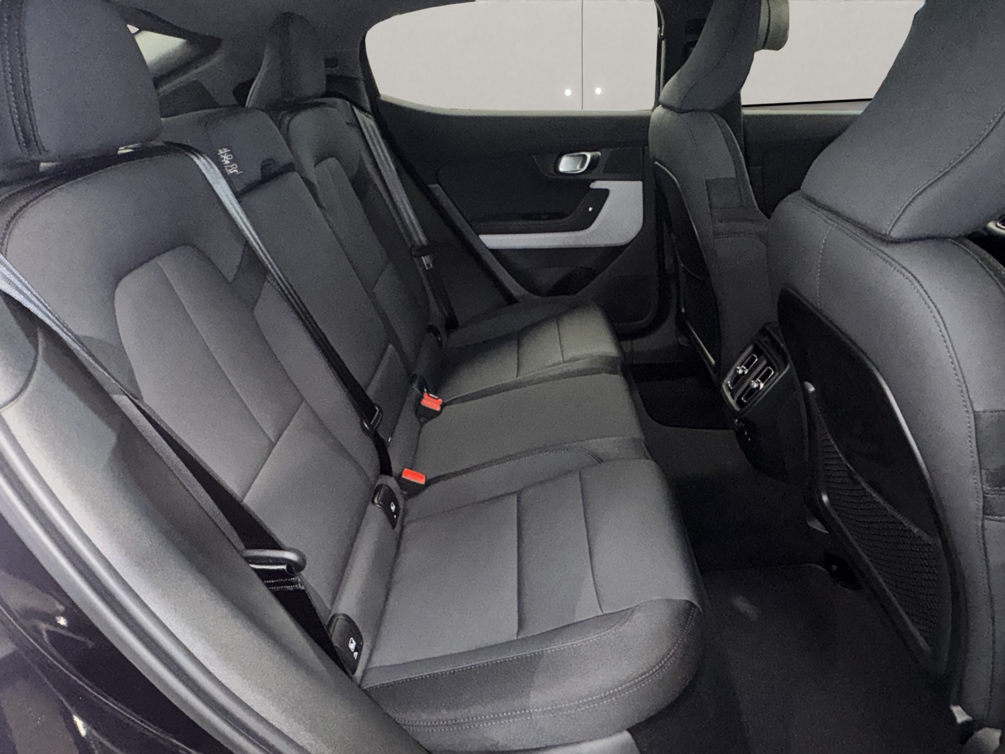 listing desktop thumbnail image 10