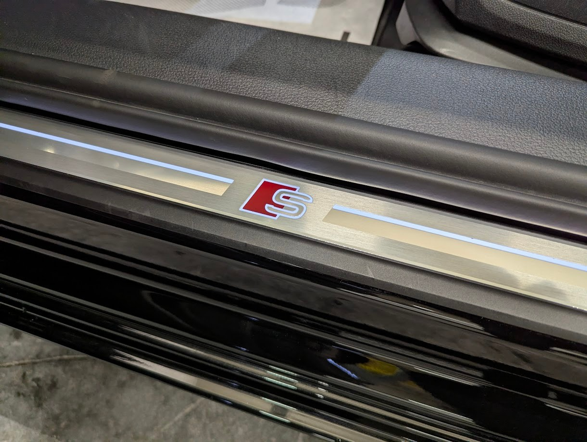 listing desktop thumbnail image 4