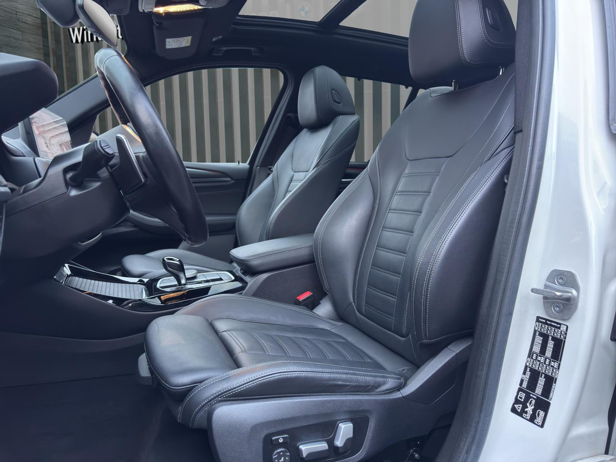 listing desktop thumbnail image 15