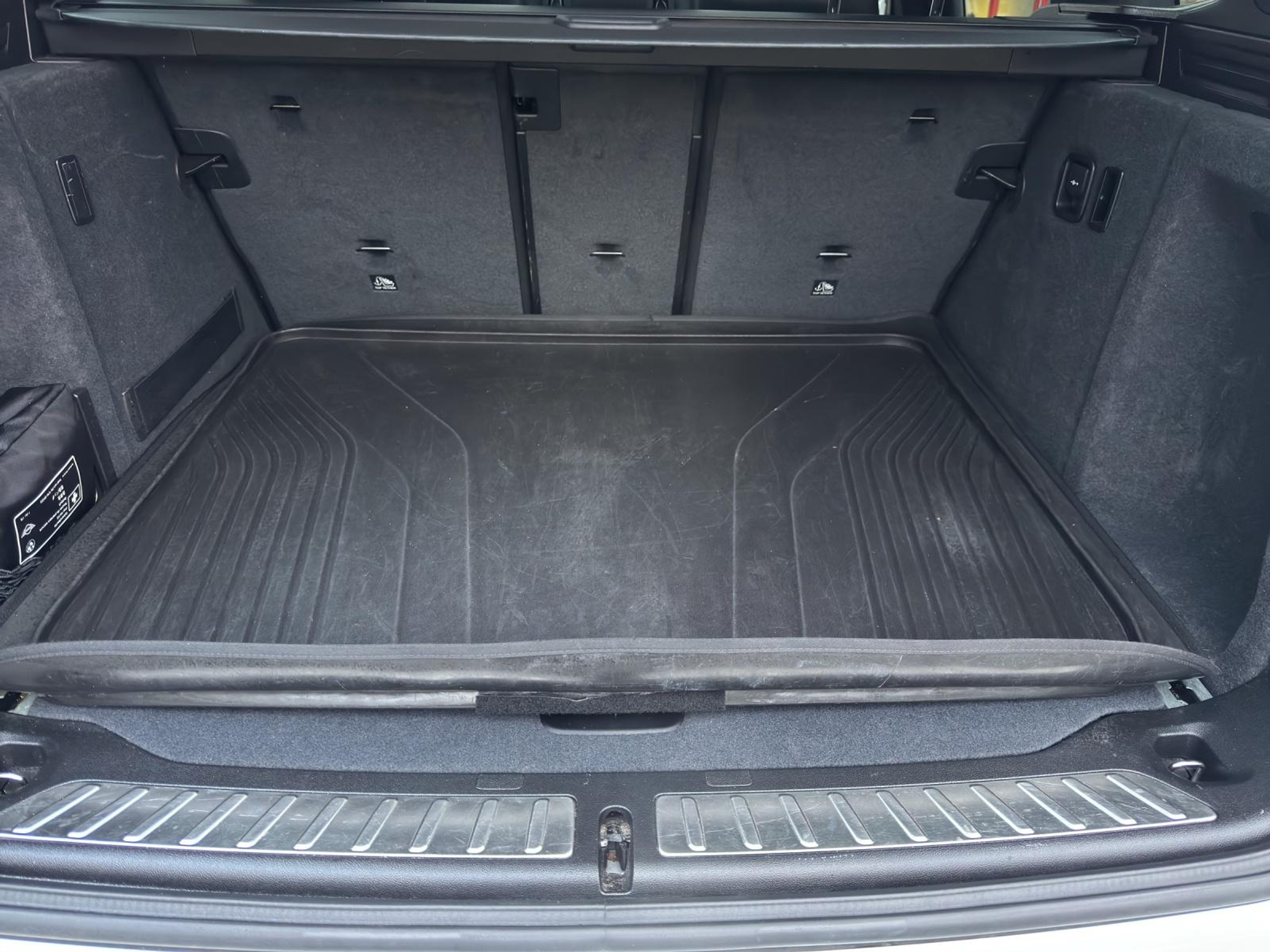 listing desktop thumbnail image 18