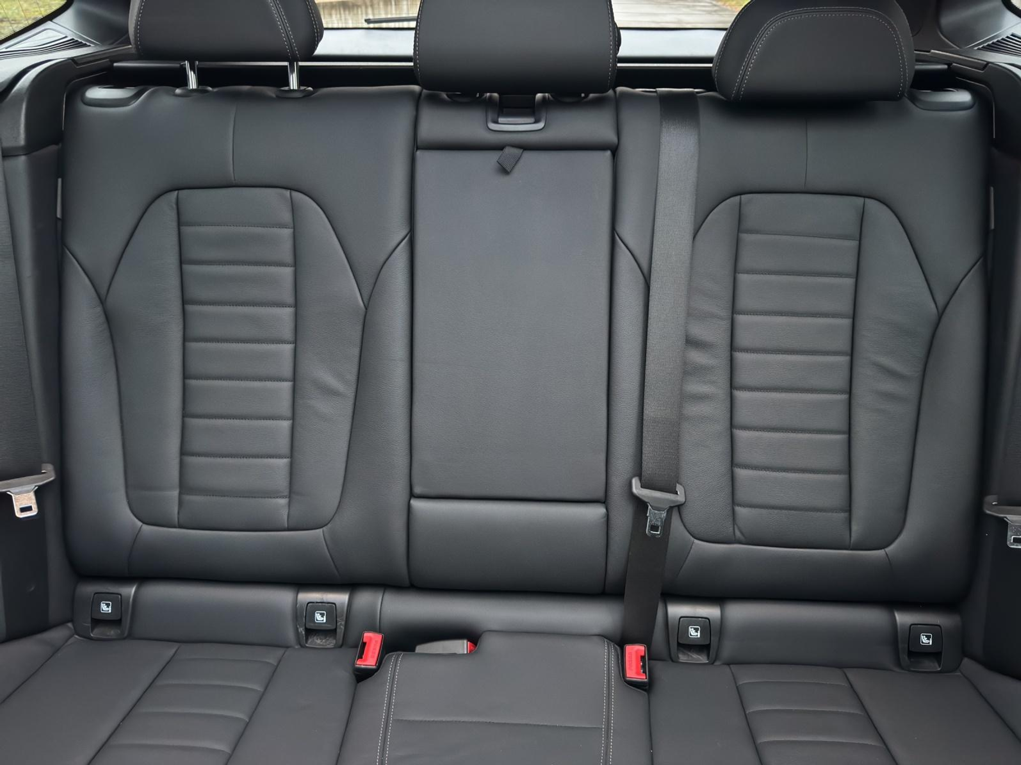 listing desktop thumbnail image 17