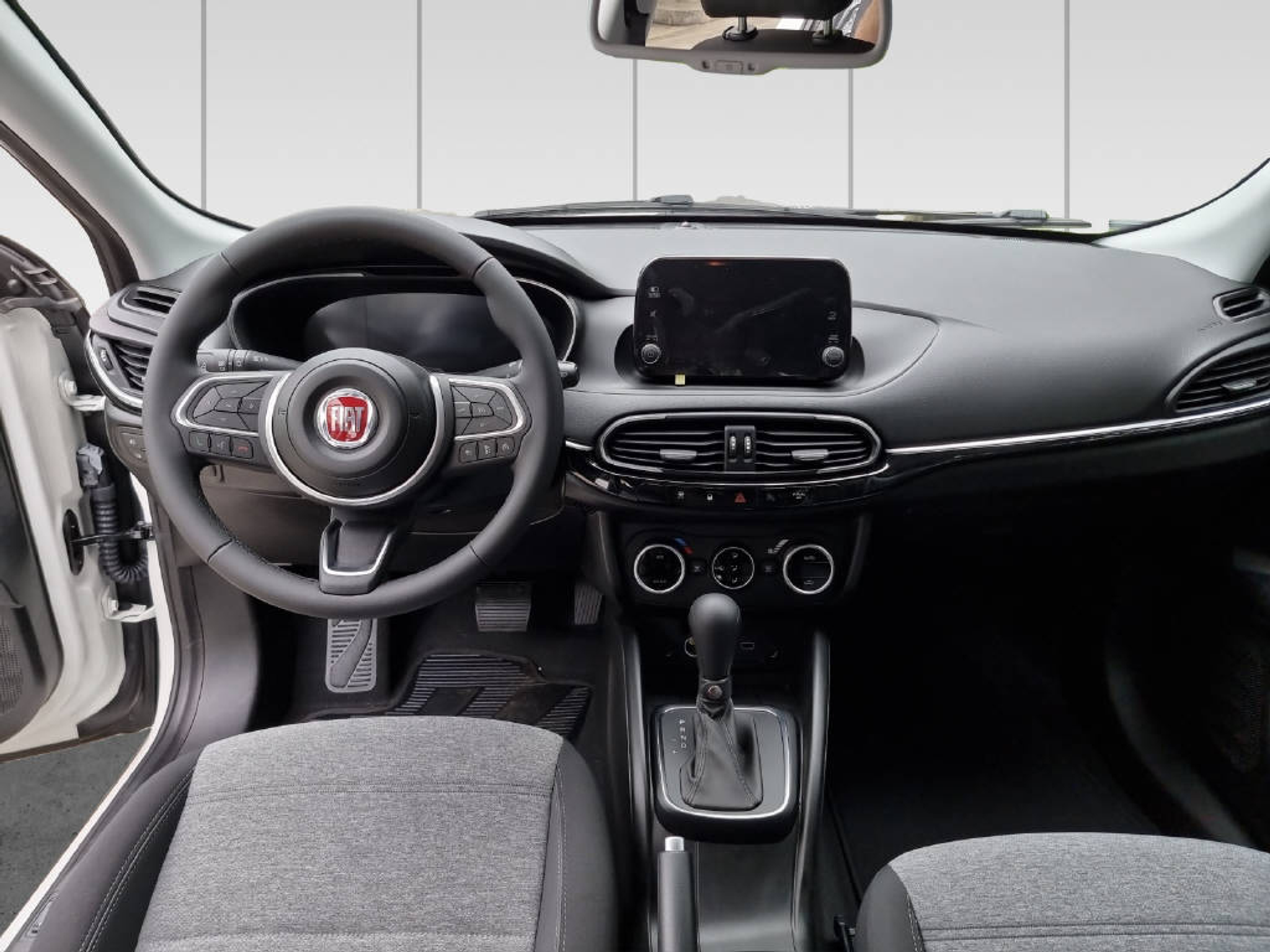 listing desktop thumbnail image 4