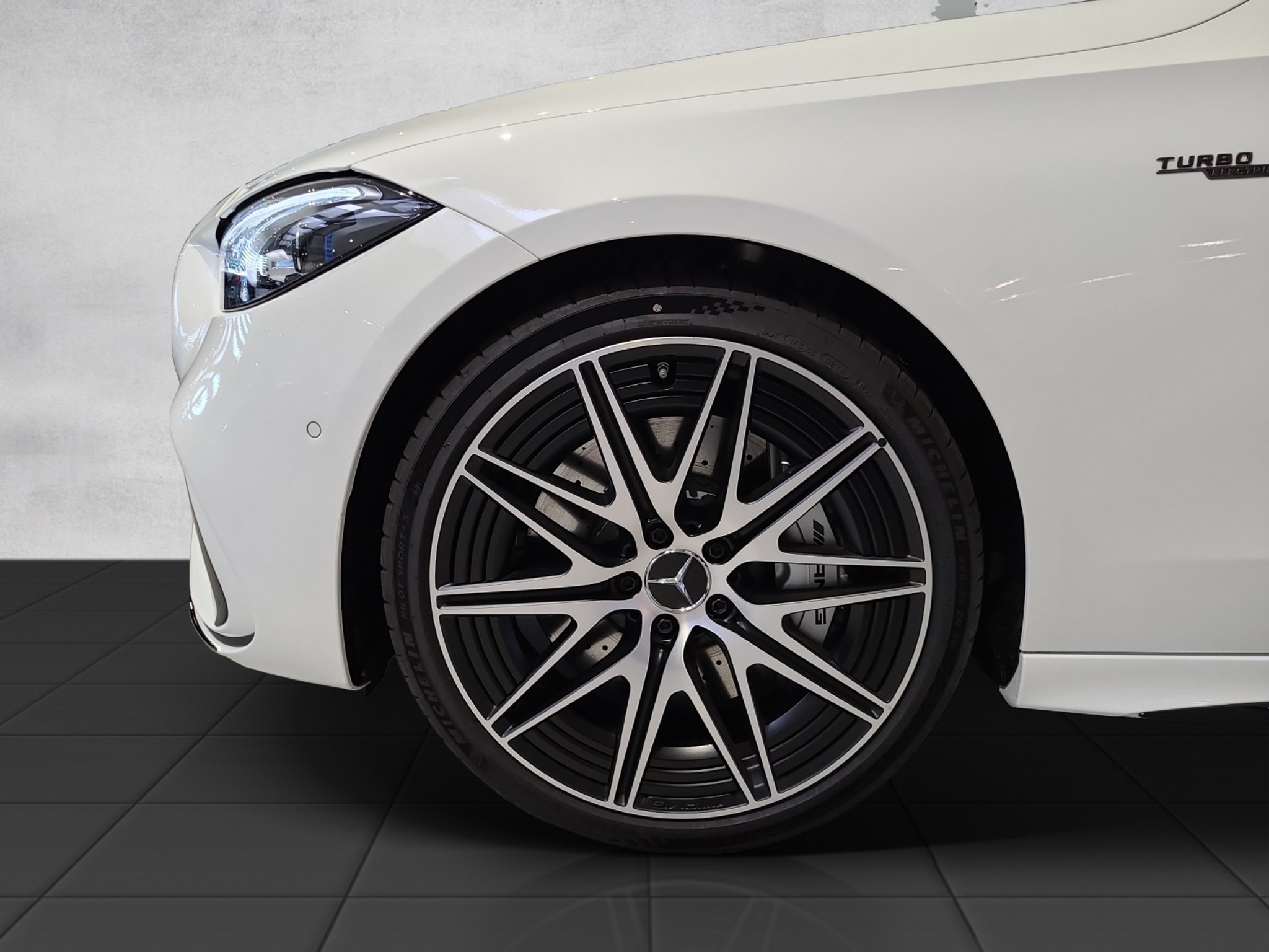 listing desktop thumbnail image 9