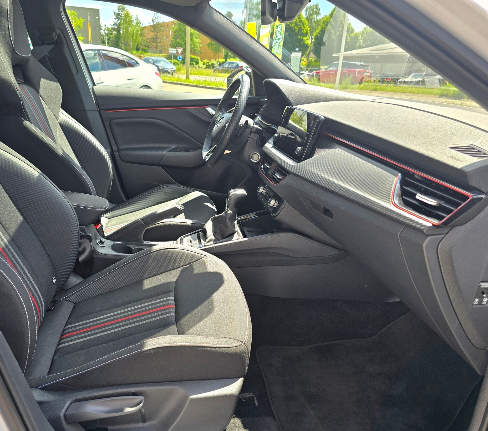 listing desktop thumbnail image 8