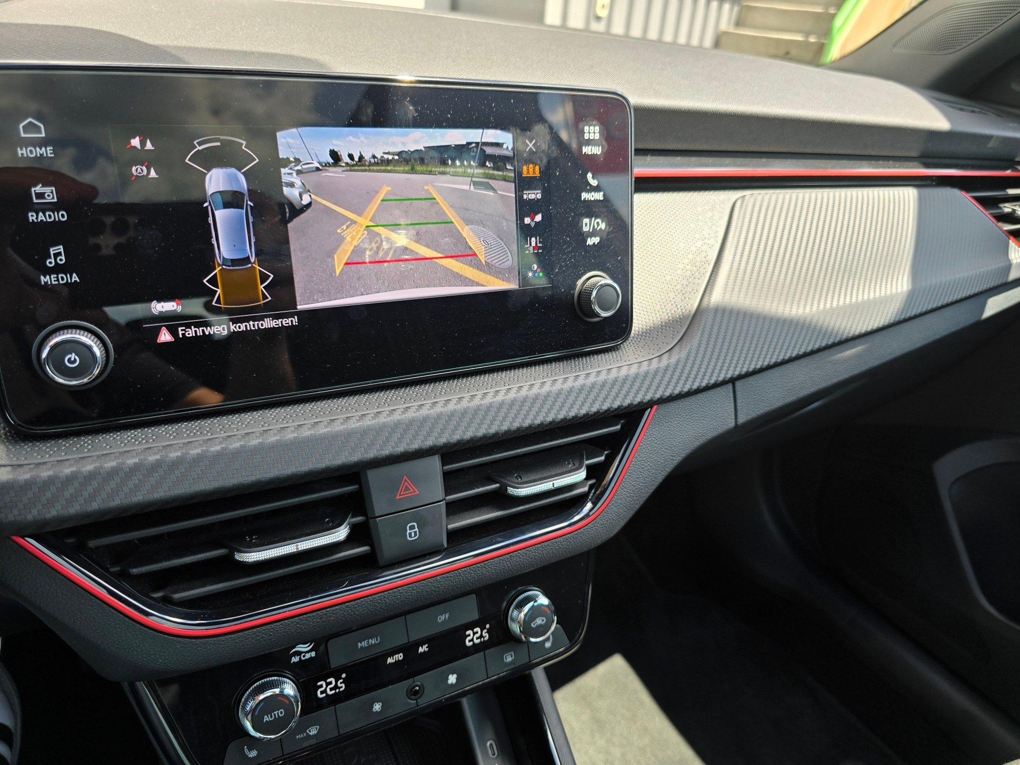 listing desktop thumbnail image 12