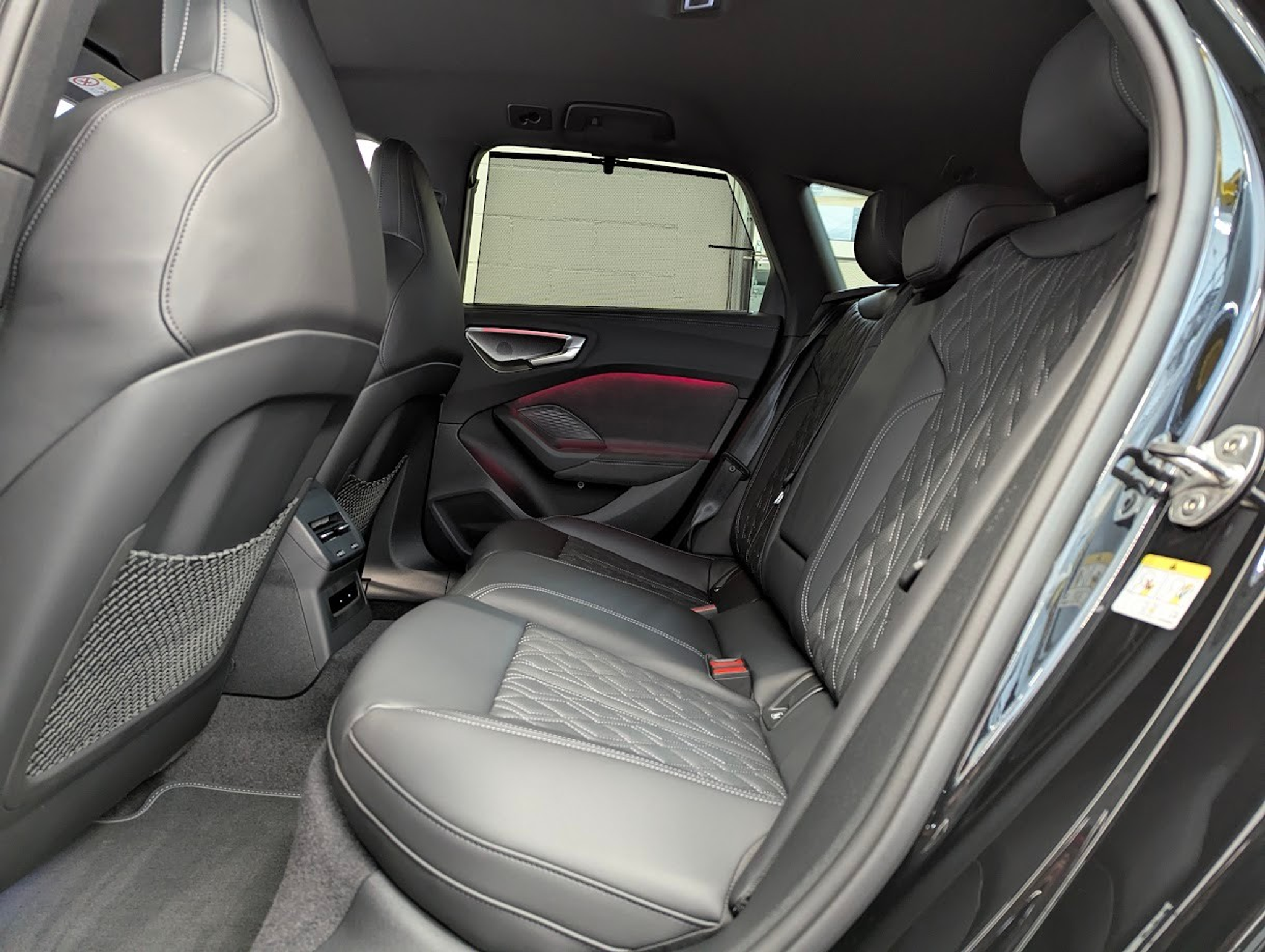 listing desktop thumbnail image 18