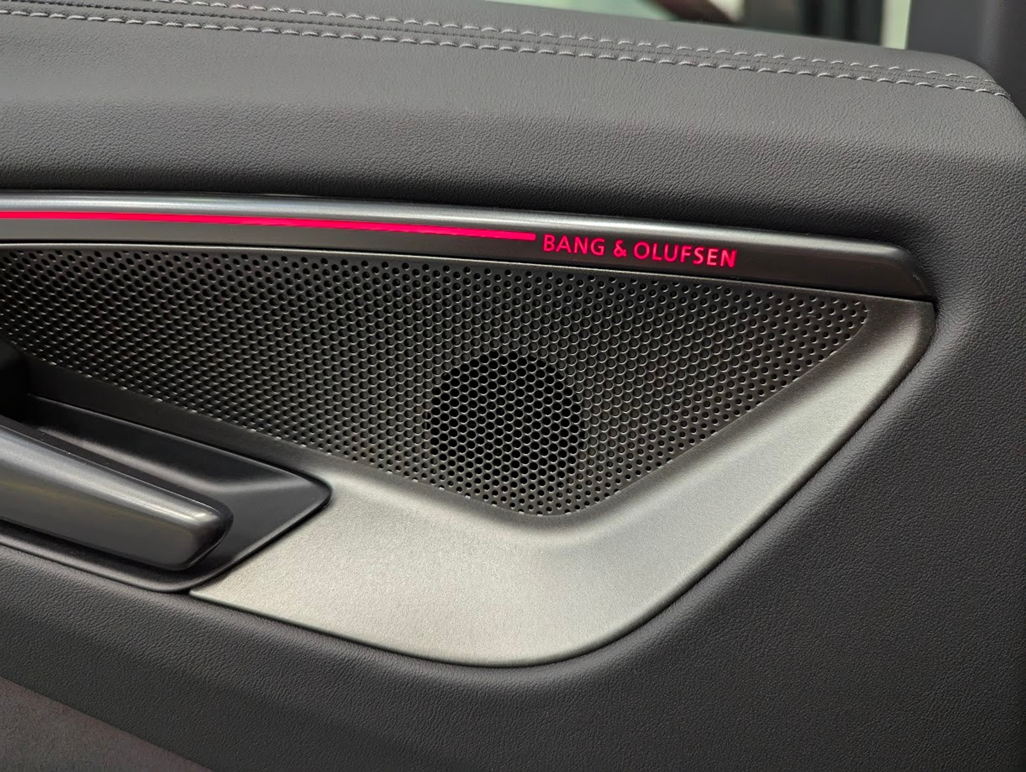 listing desktop thumbnail image 19