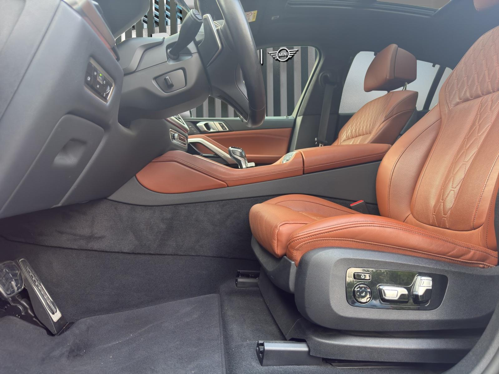 listing desktop thumbnail image 14