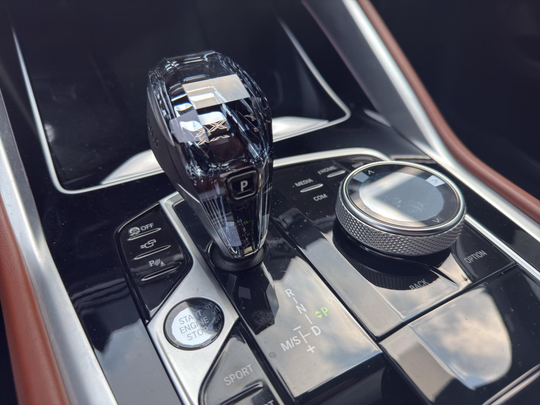 listing desktop thumbnail image 12