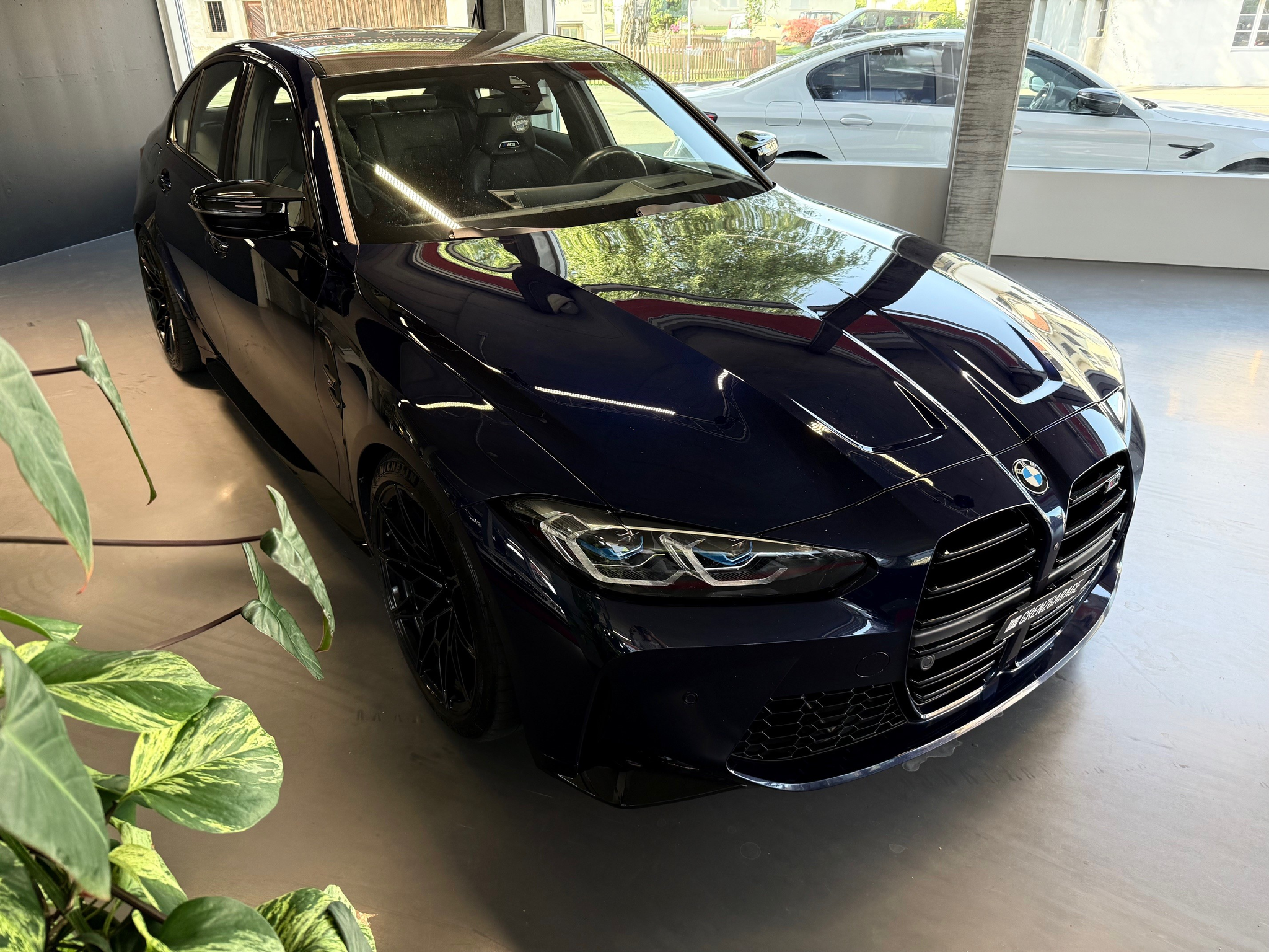 car-image-1