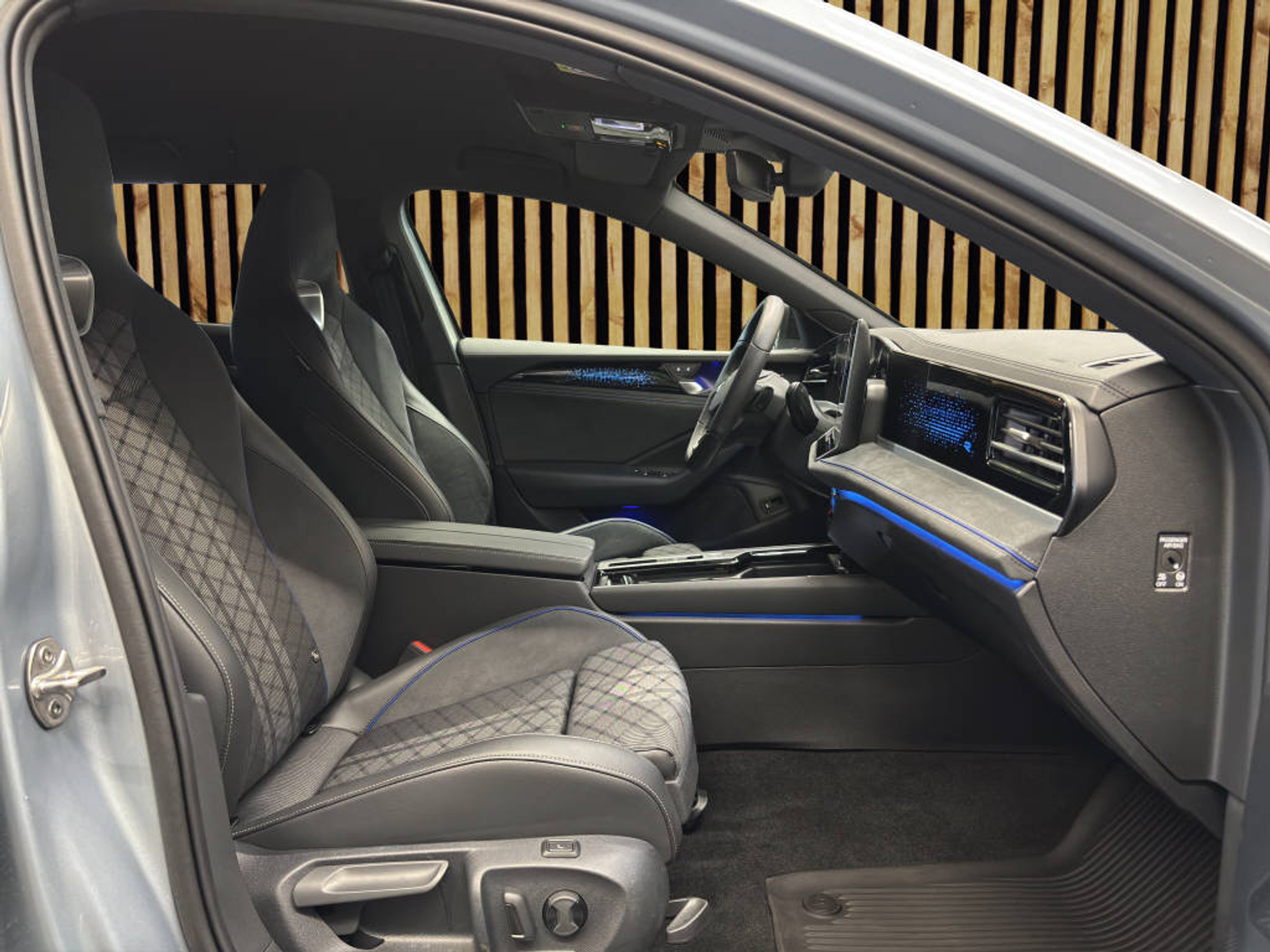 listing desktop thumbnail image 4