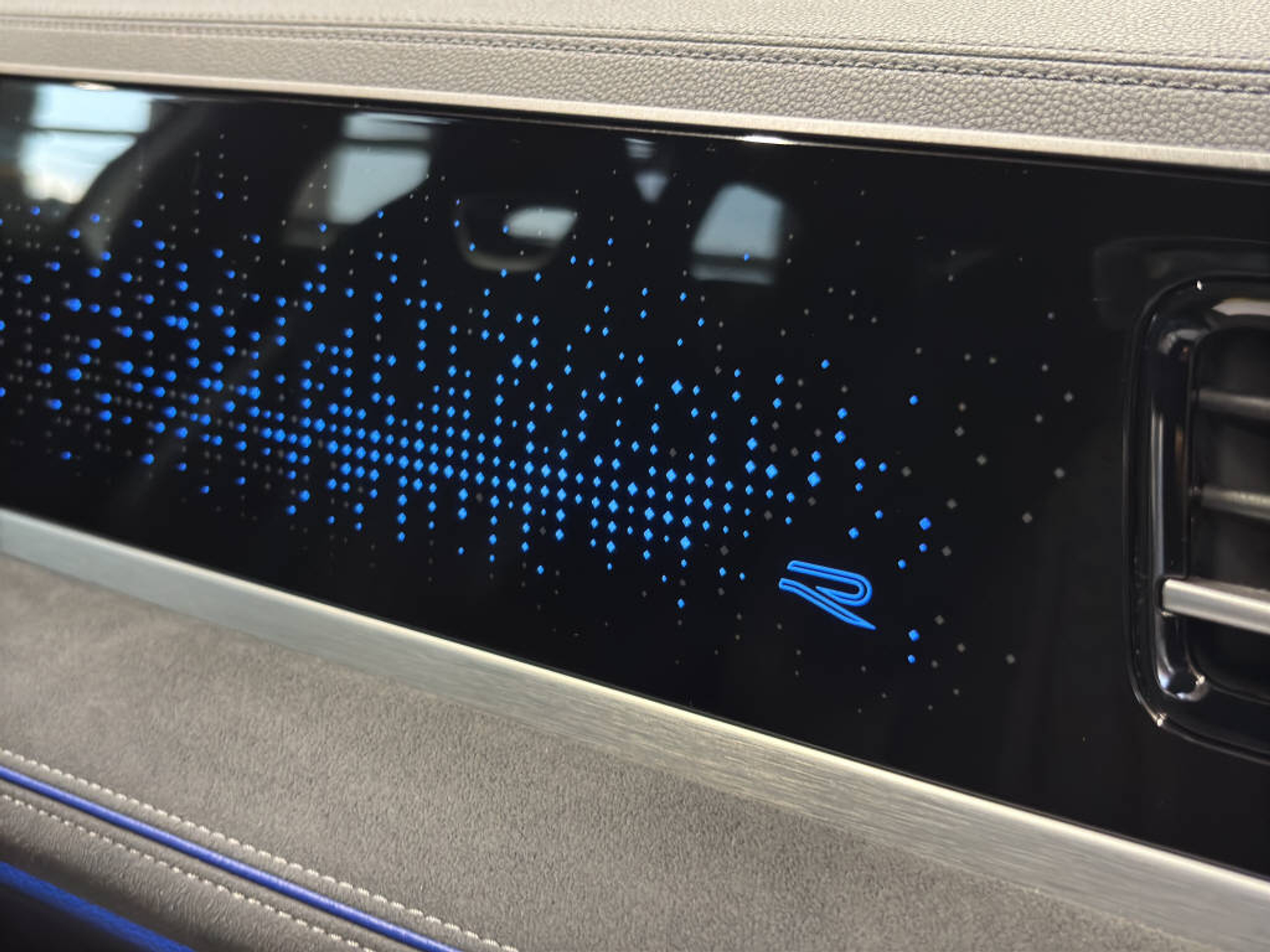 listing desktop thumbnail image 18