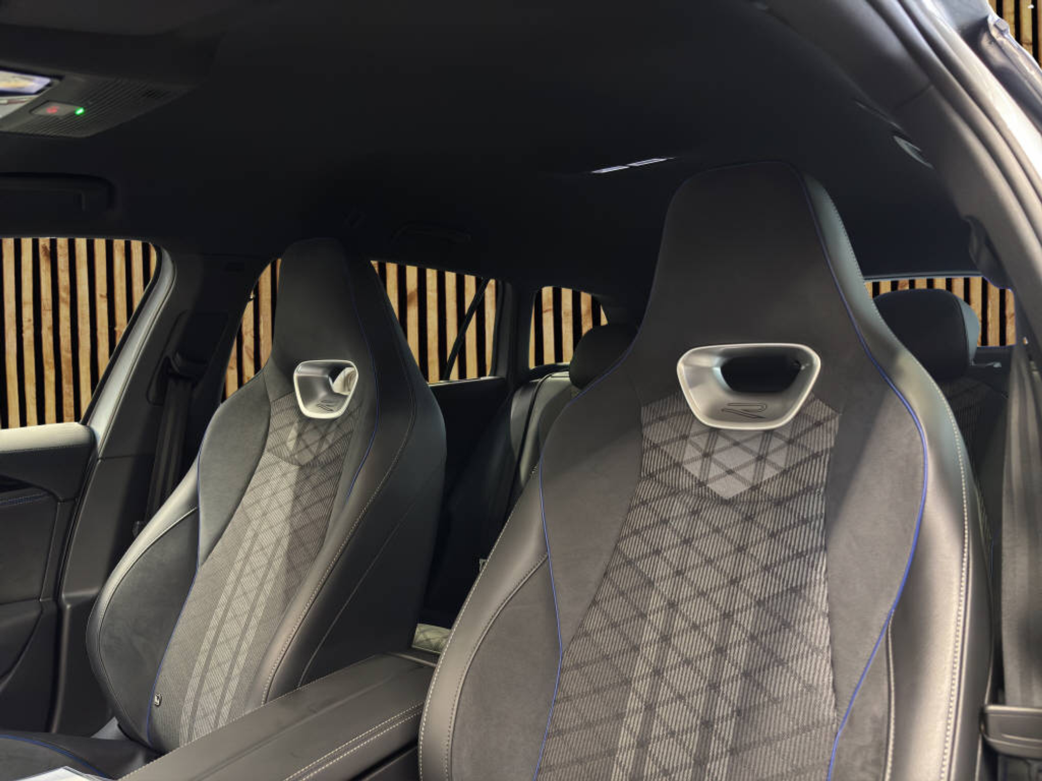 listing desktop thumbnail image 12