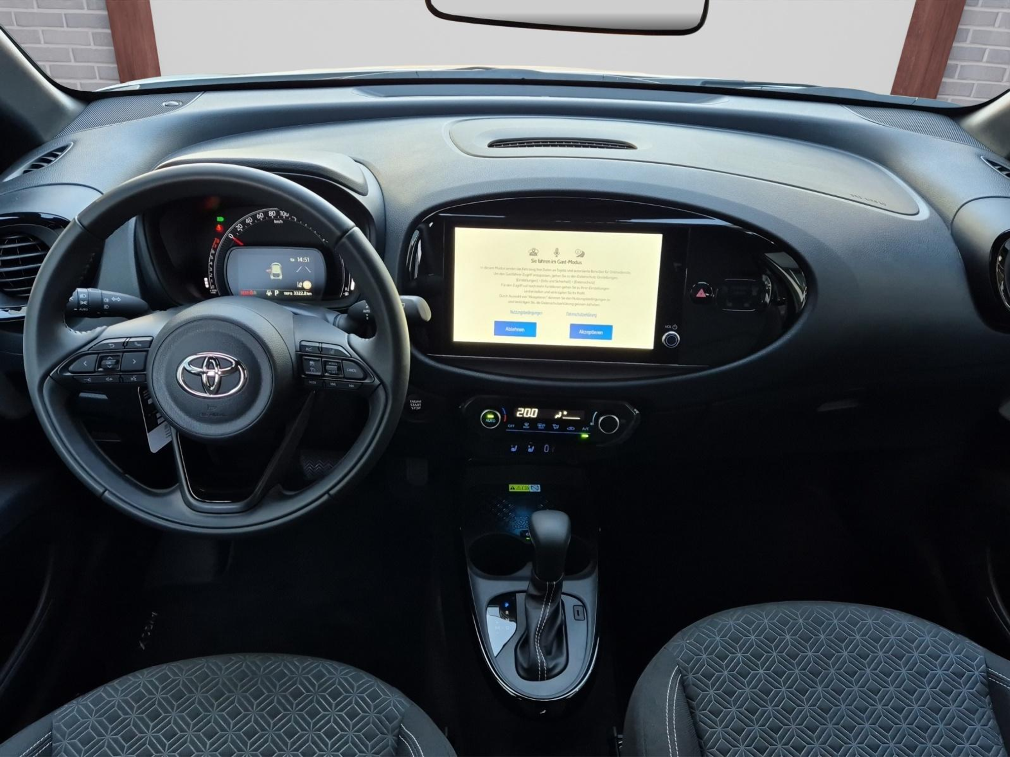 listing desktop thumbnail image 5