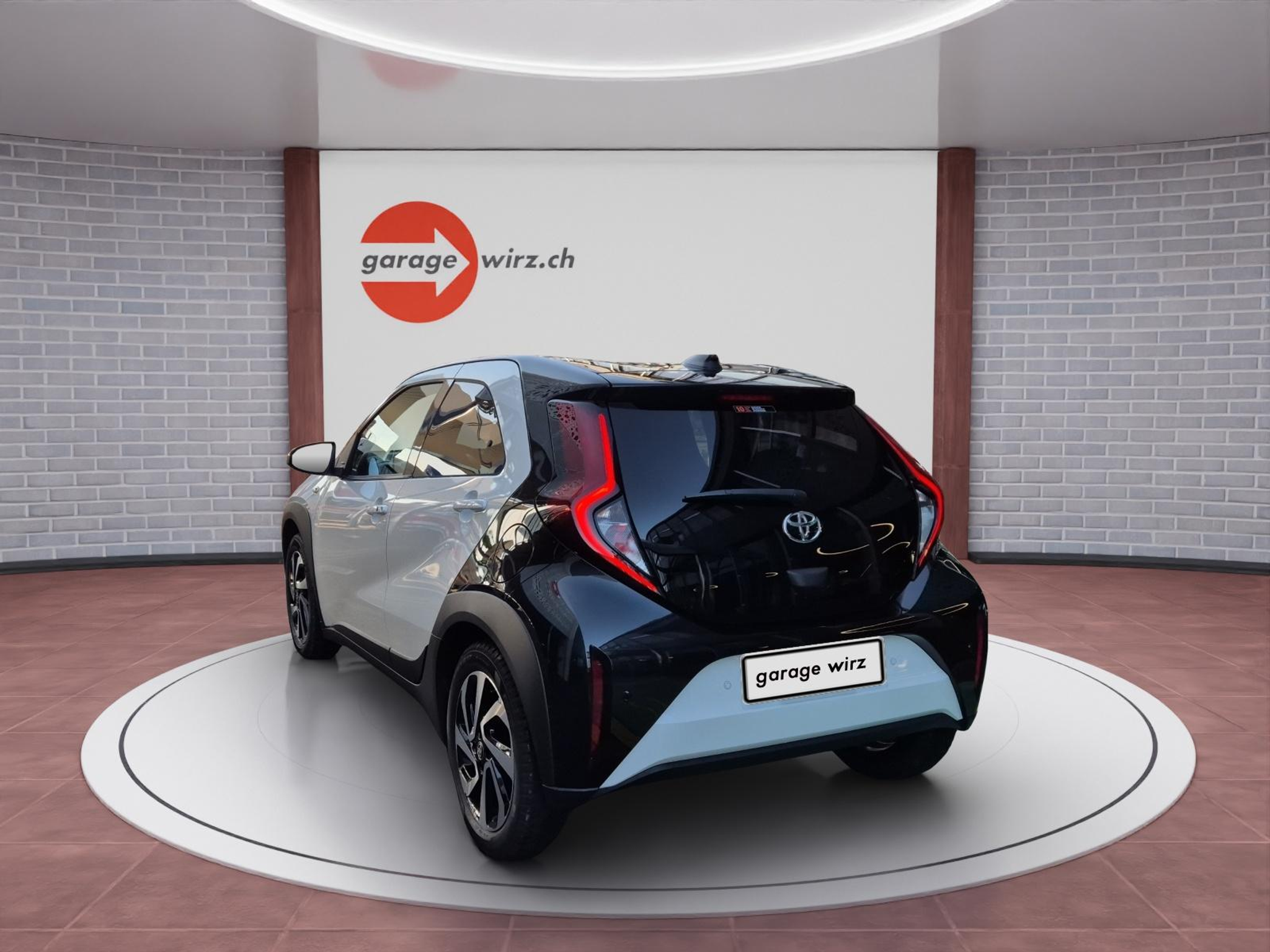 listing desktop thumbnail image 2