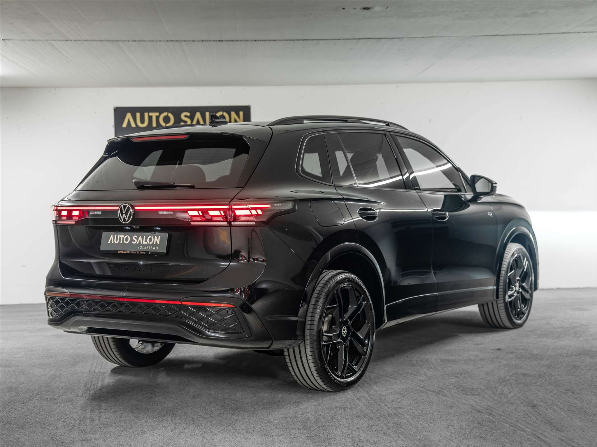 listing desktop thumbnail image 4