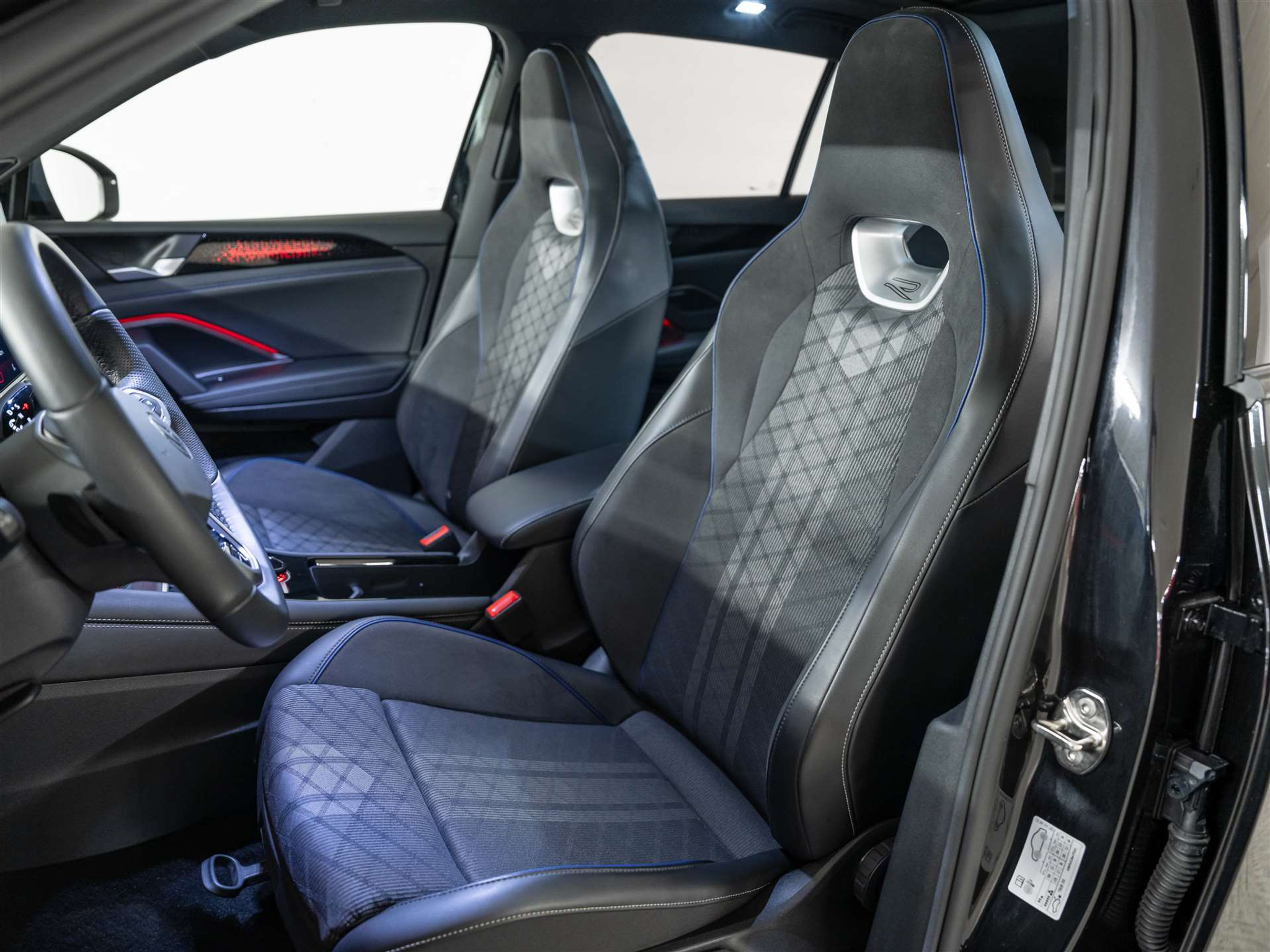 listing desktop thumbnail image 10