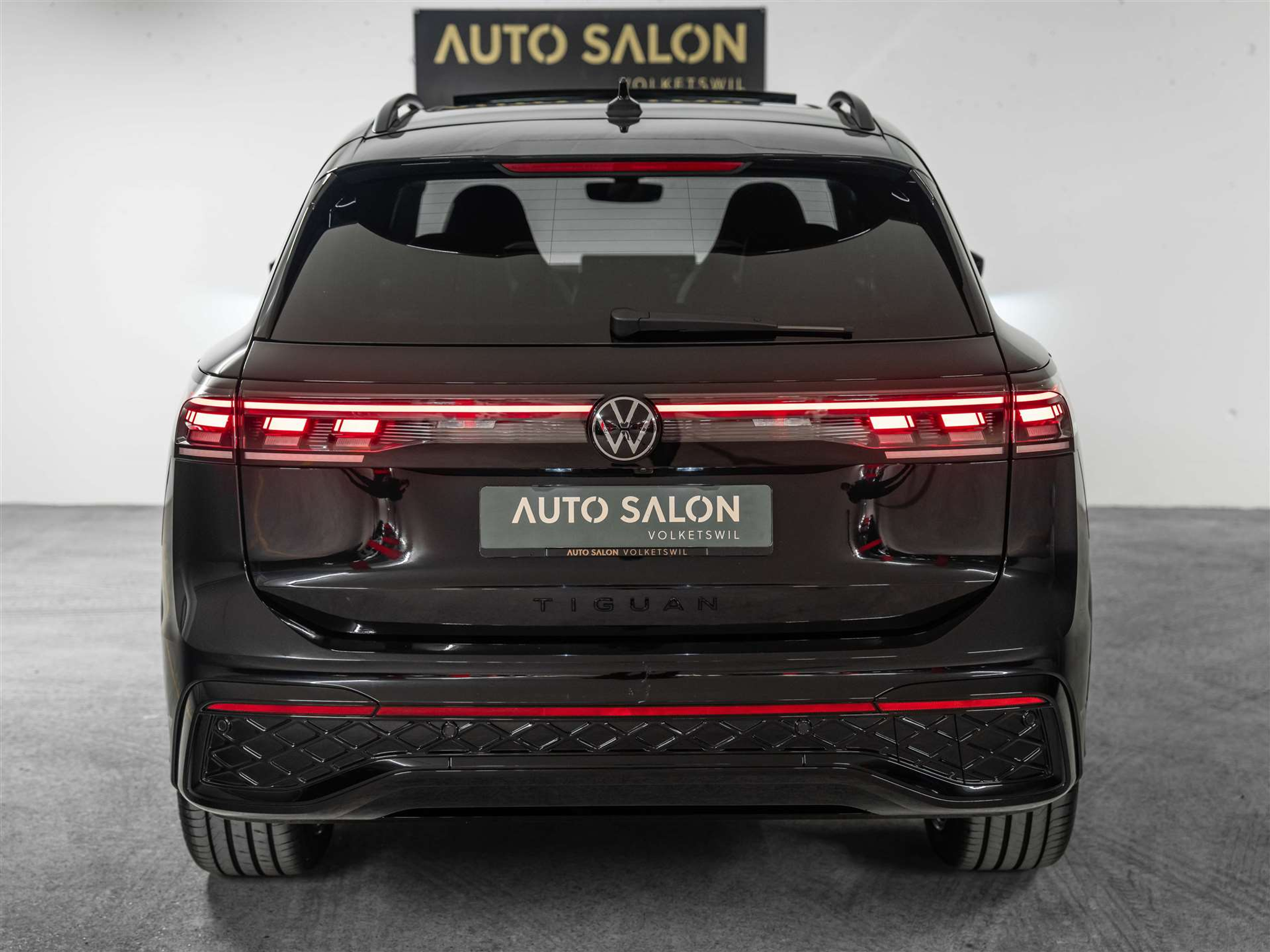 listing desktop thumbnail image 3