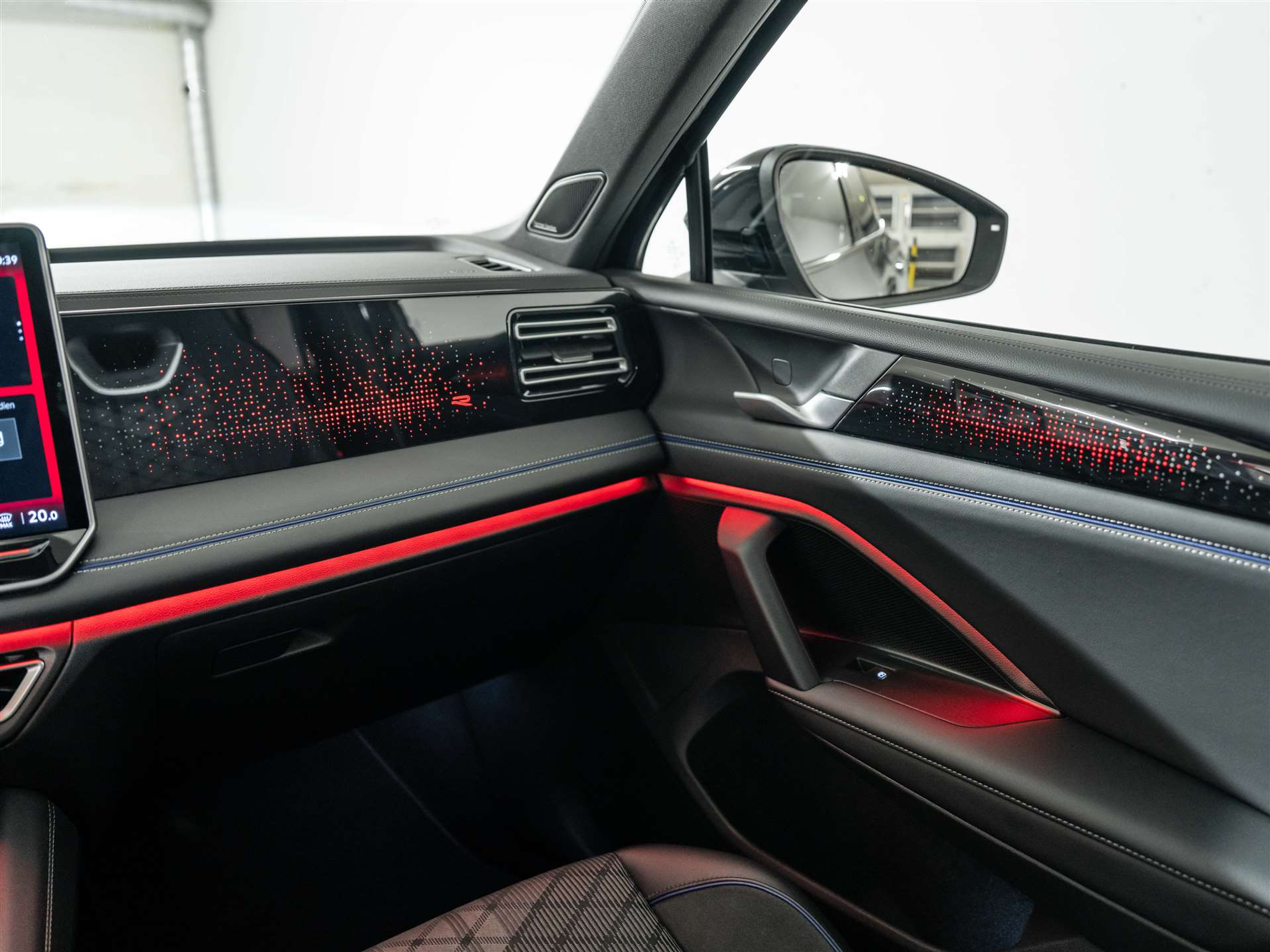 listing desktop thumbnail image 31