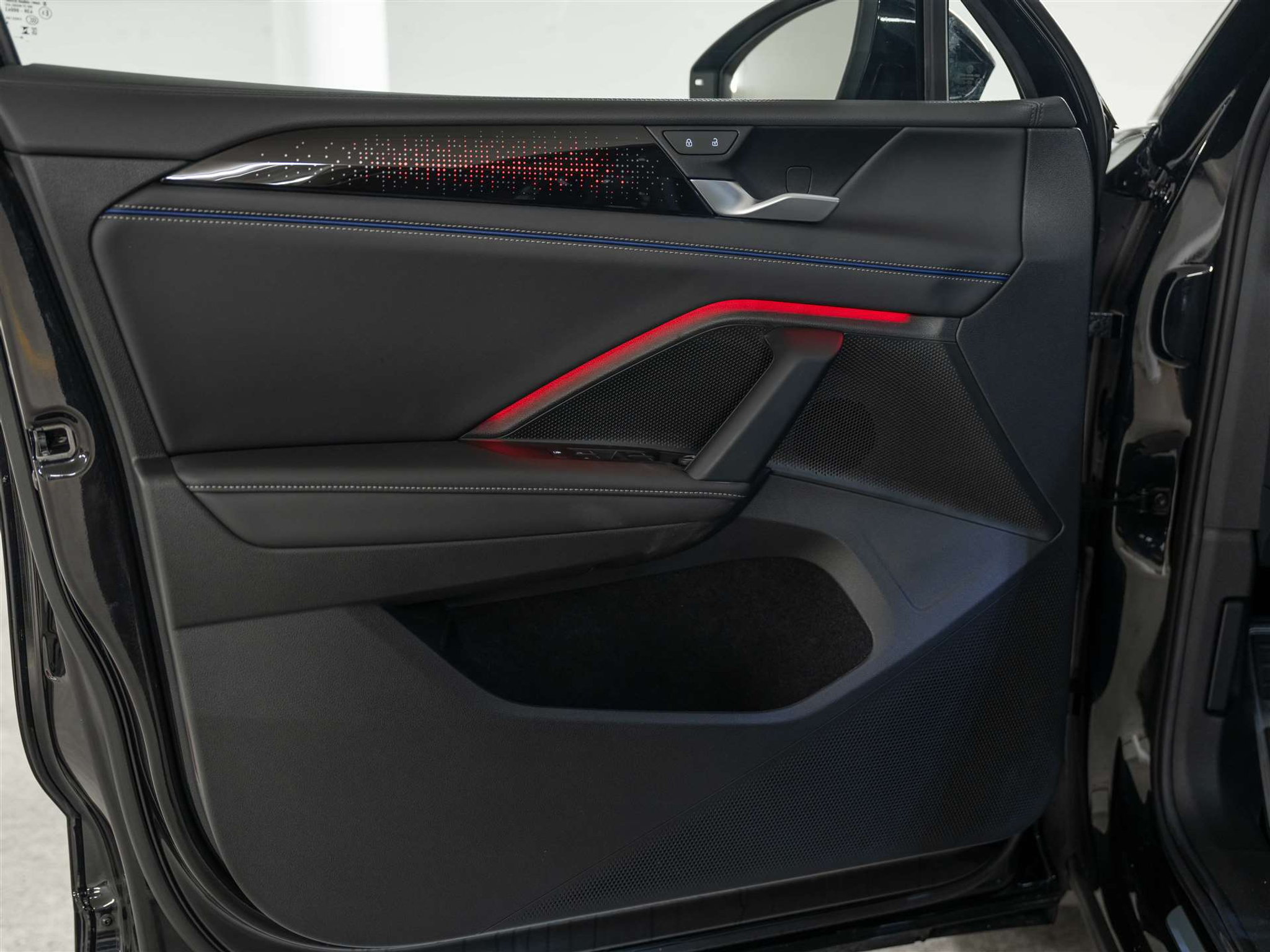 listing desktop thumbnail image 18