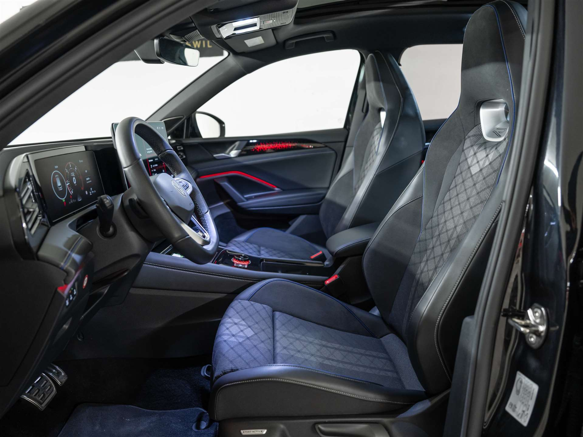 listing desktop thumbnail image 9