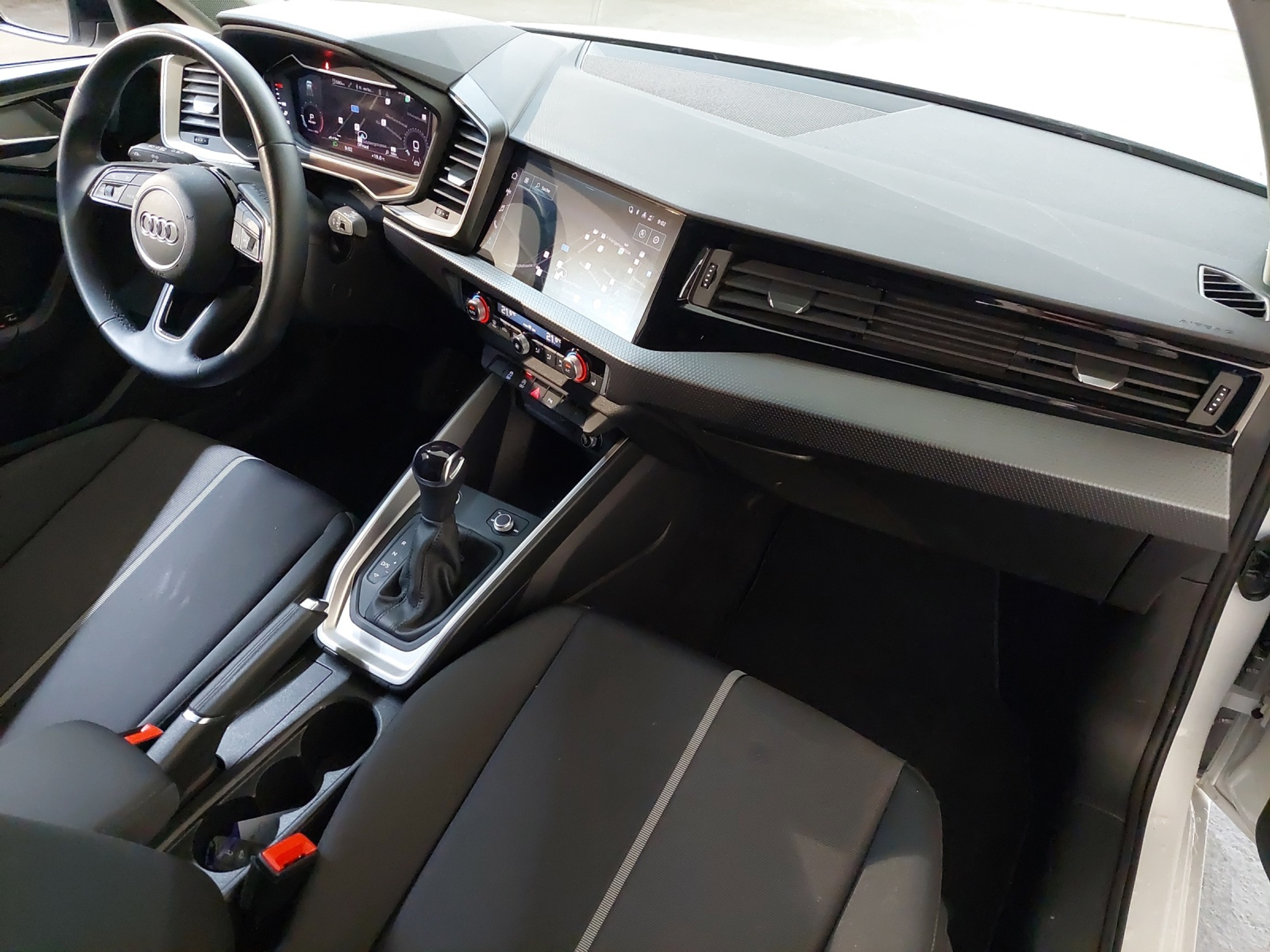 listing desktop thumbnail image 9