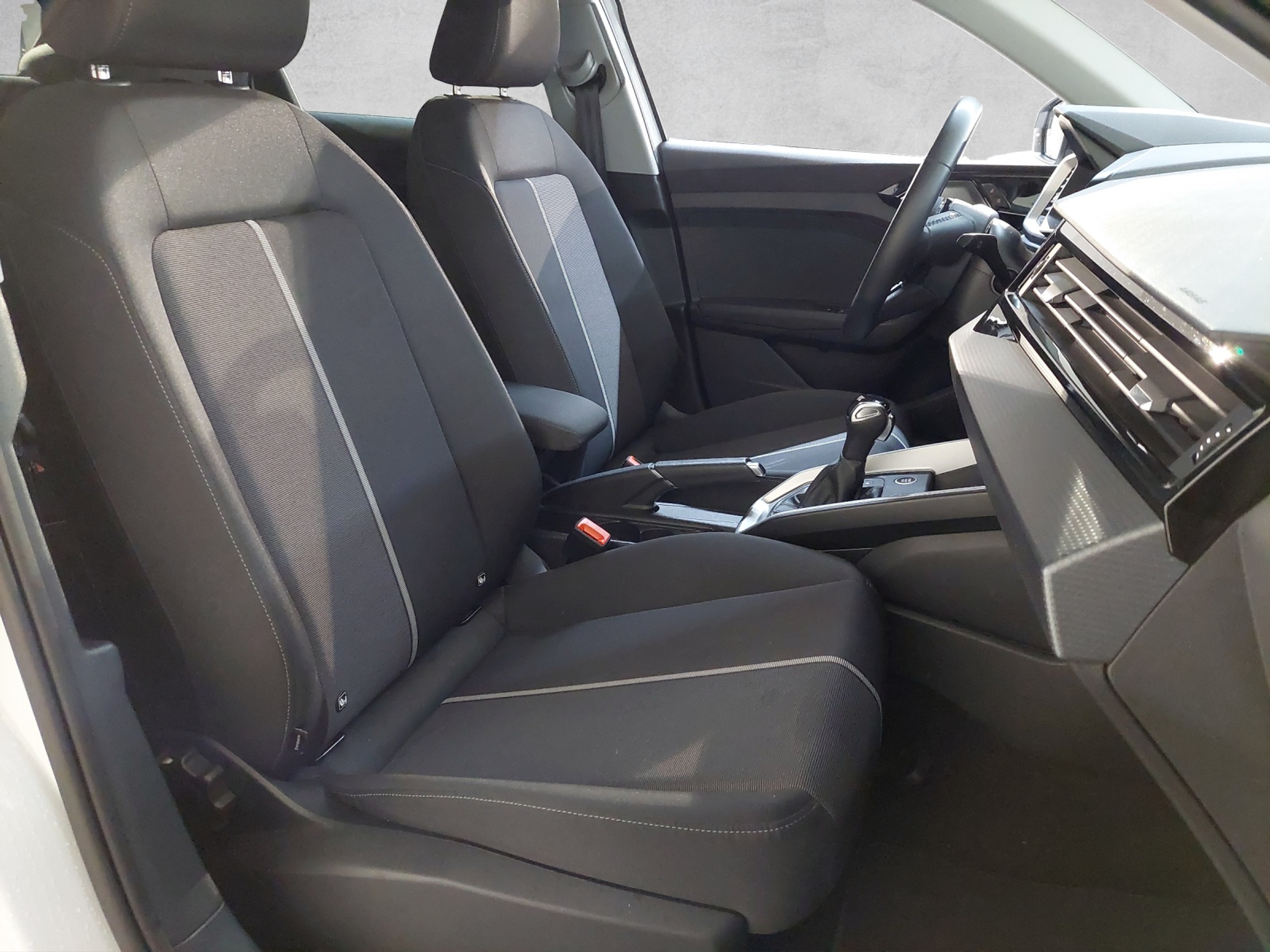 listing desktop thumbnail image 8