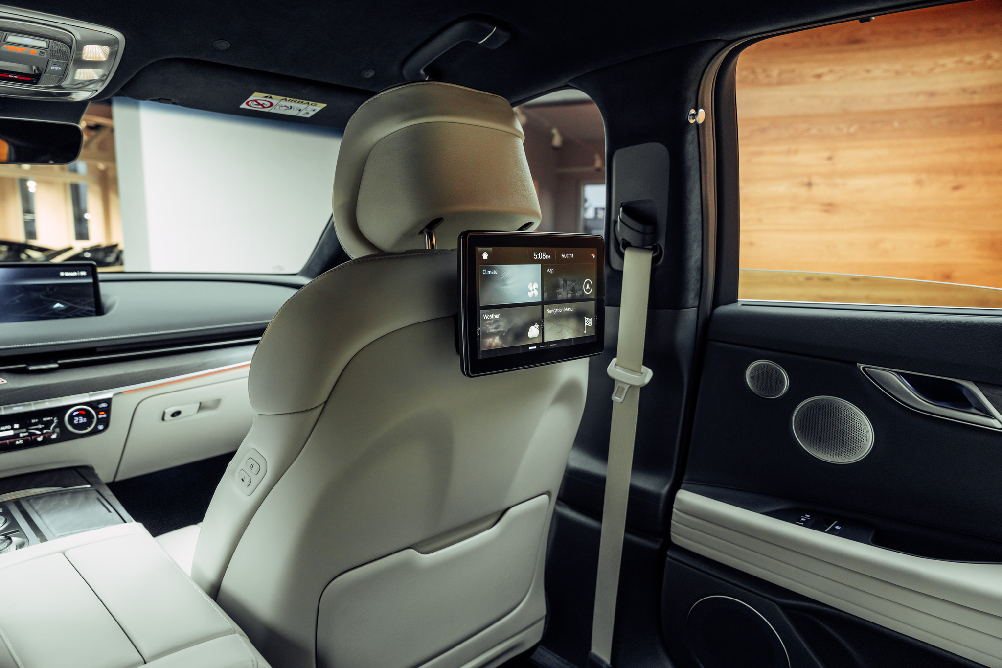 listing desktop thumbnail image 9