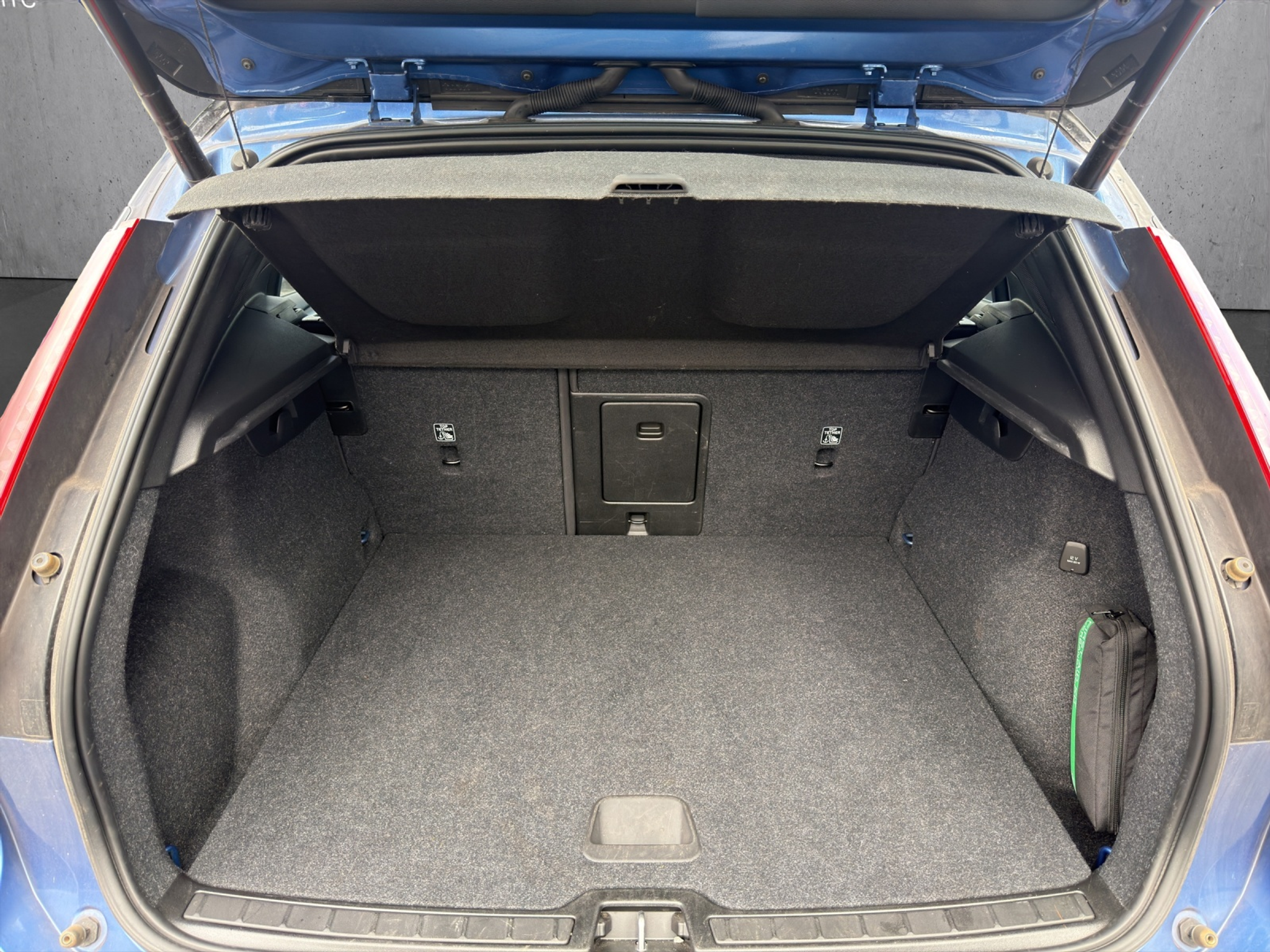 listing desktop thumbnail image 15