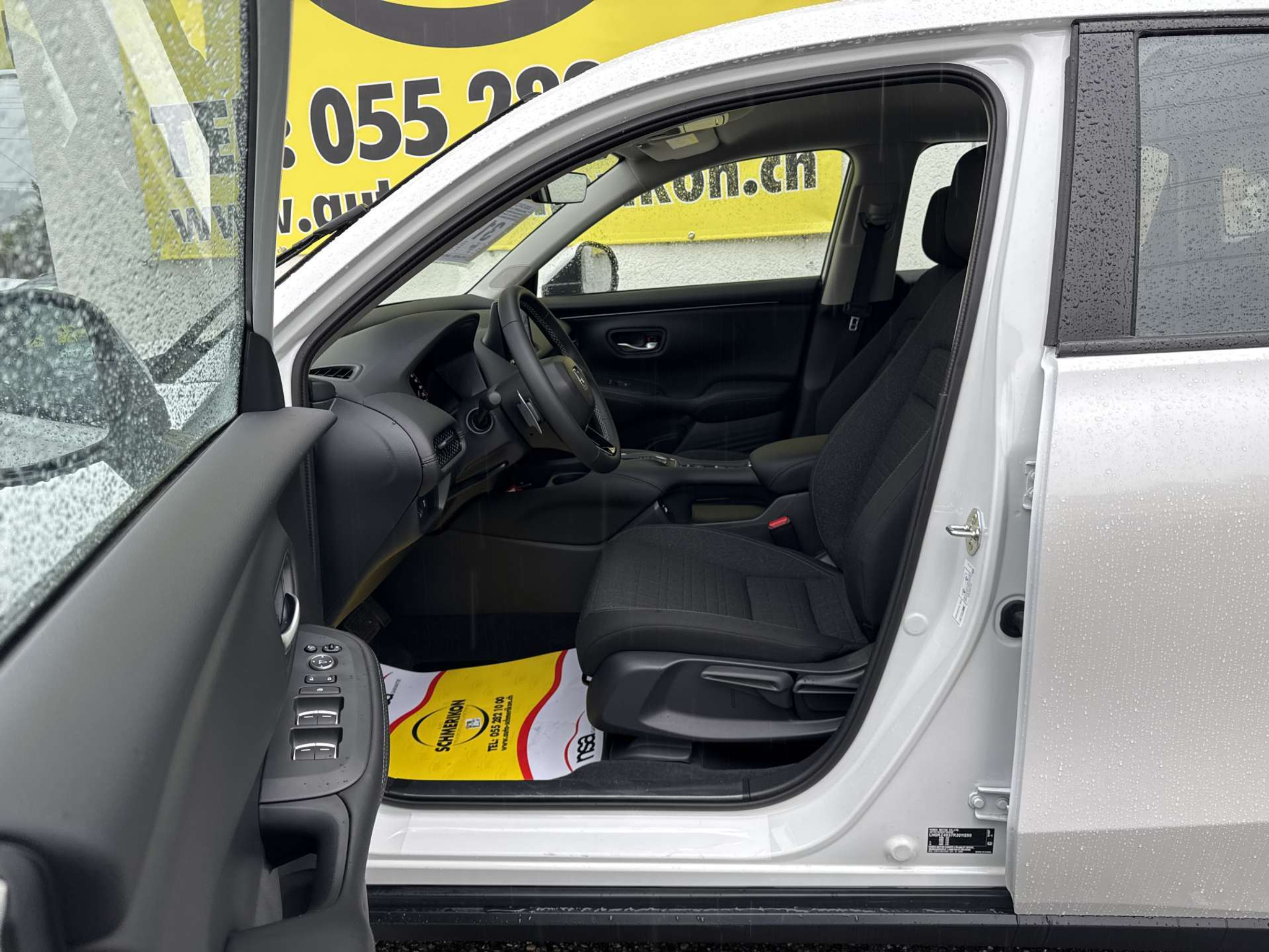 listing desktop thumbnail image 6