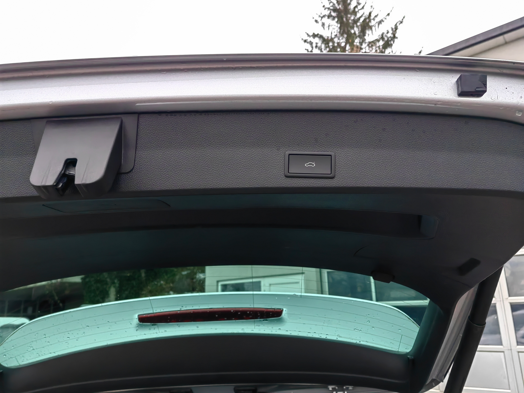 listing desktop thumbnail image 8