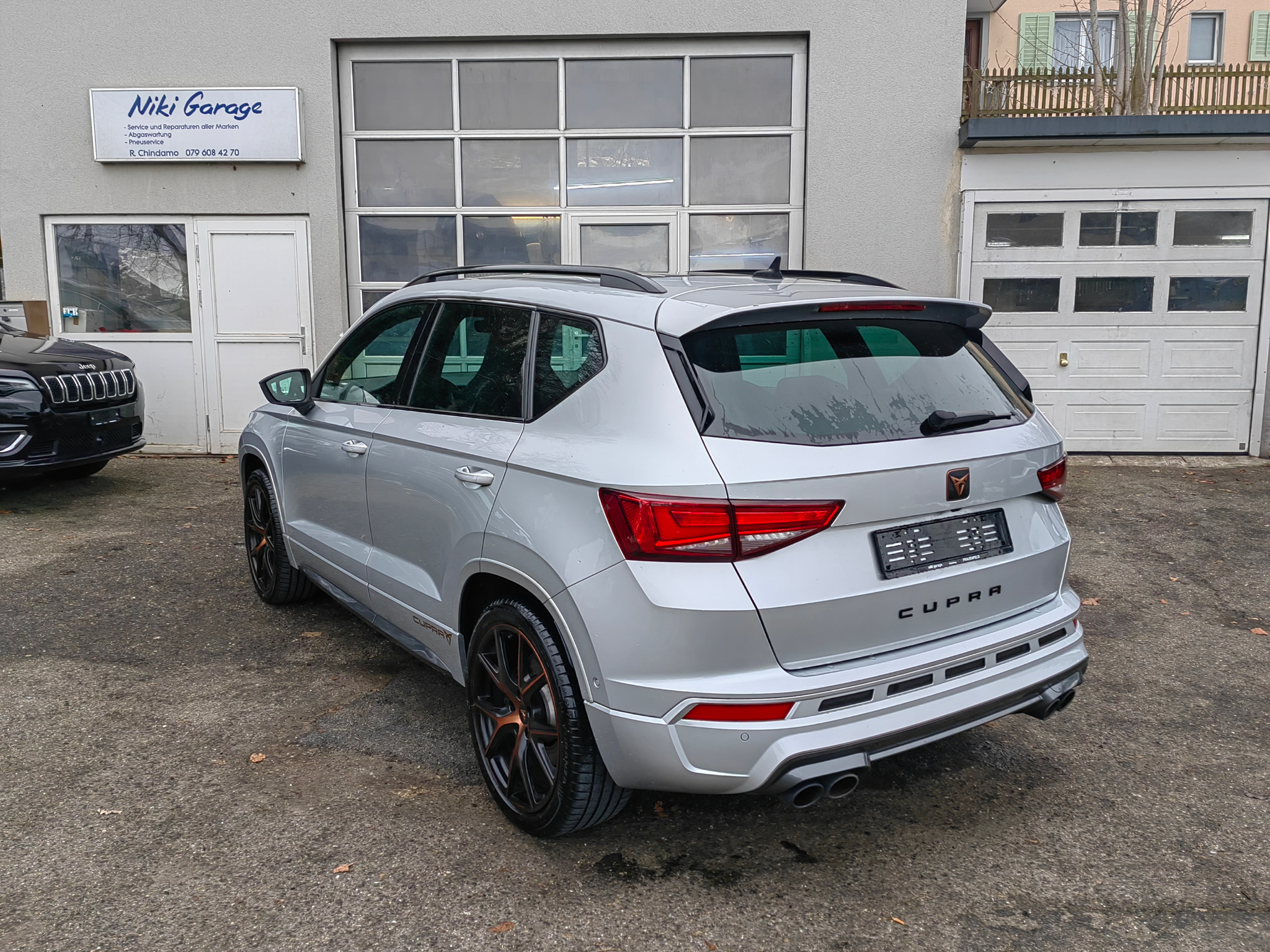 listing desktop thumbnail image 6