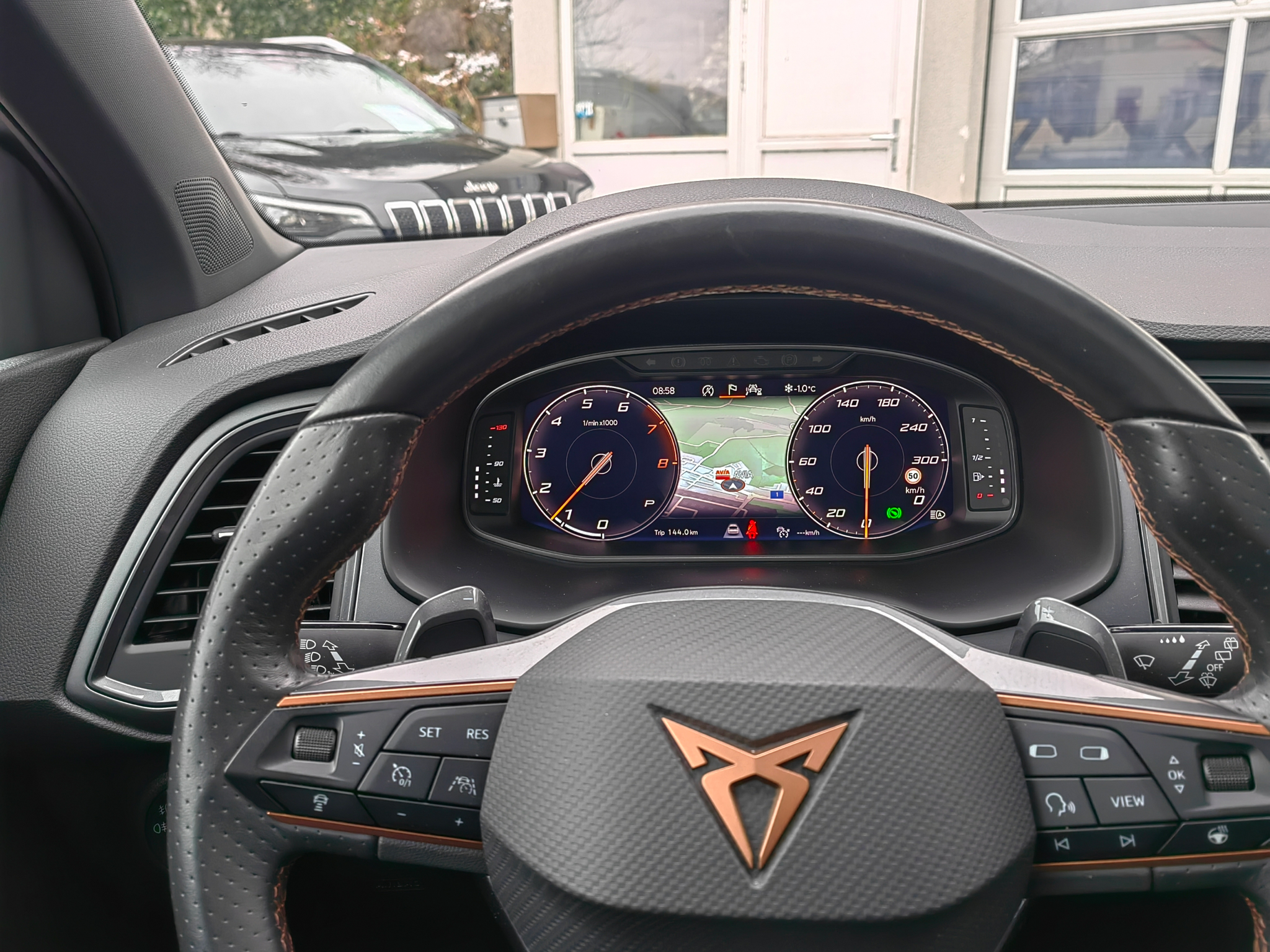 listing desktop thumbnail image 18