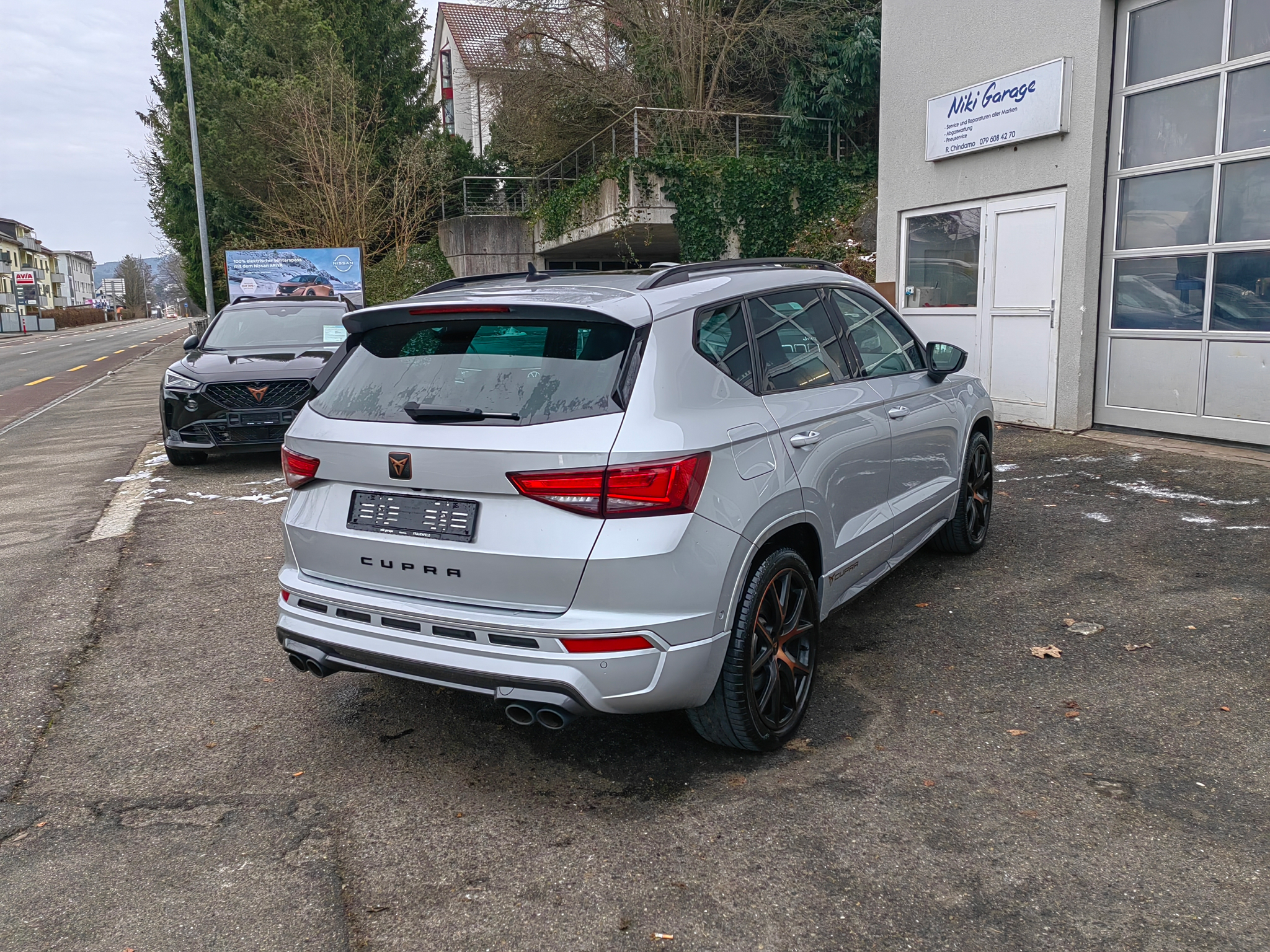 listing desktop thumbnail image 5