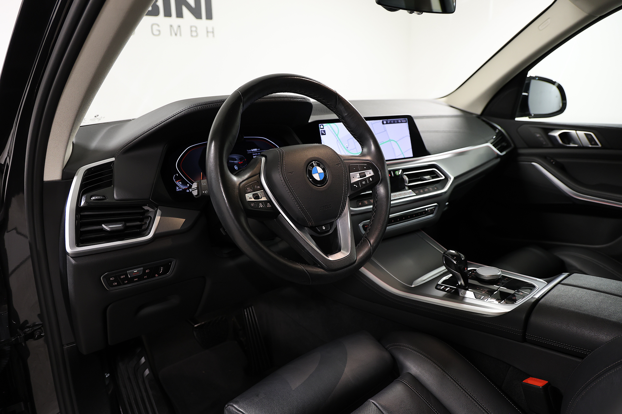 listing desktop thumbnail image 10