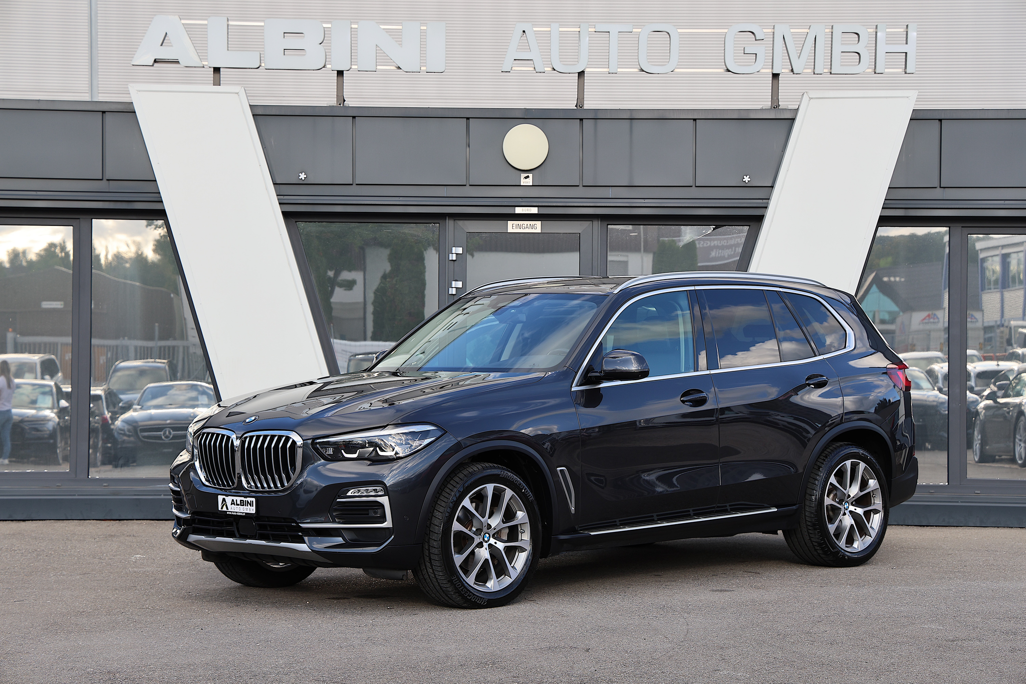 listing desktop thumbnail image 0