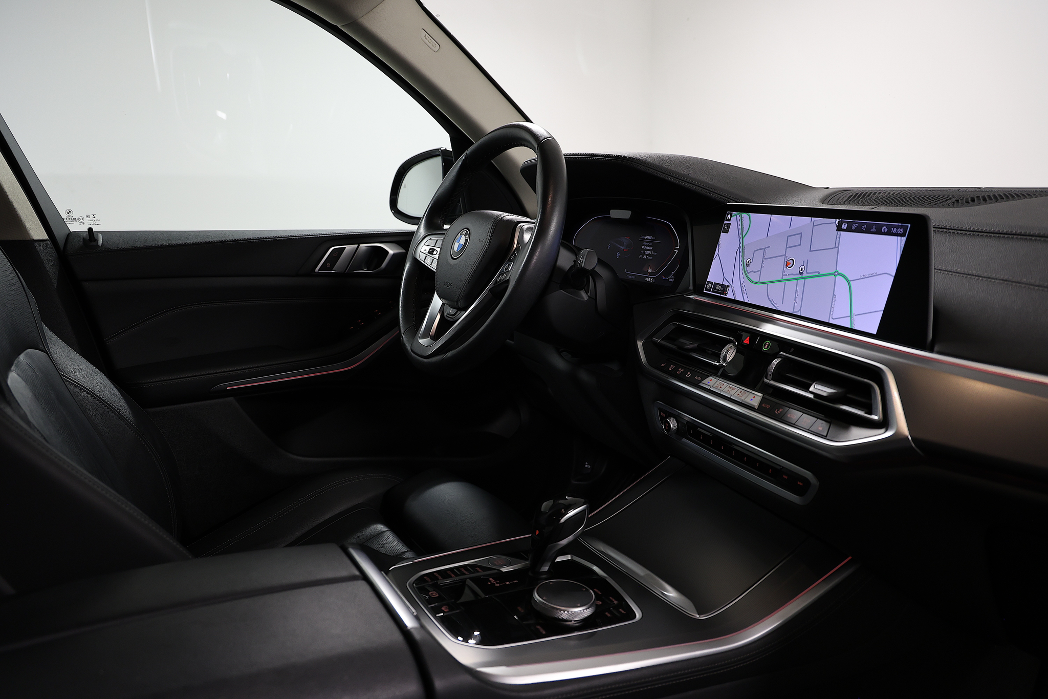 listing desktop thumbnail image 17